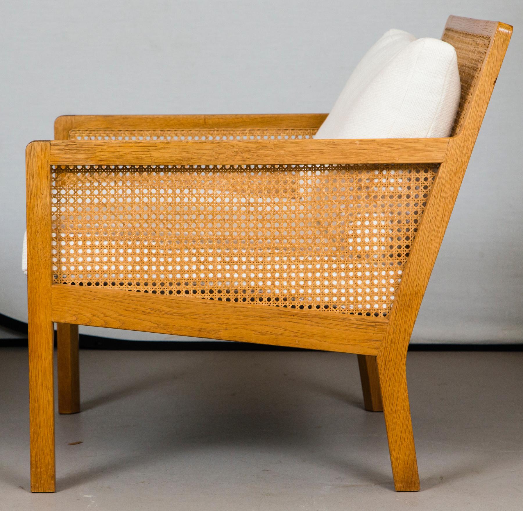 Mid-20th Century Pair of Bernt Petersen Caned Lounge Chairs Reupholstered in White Maharam Linen