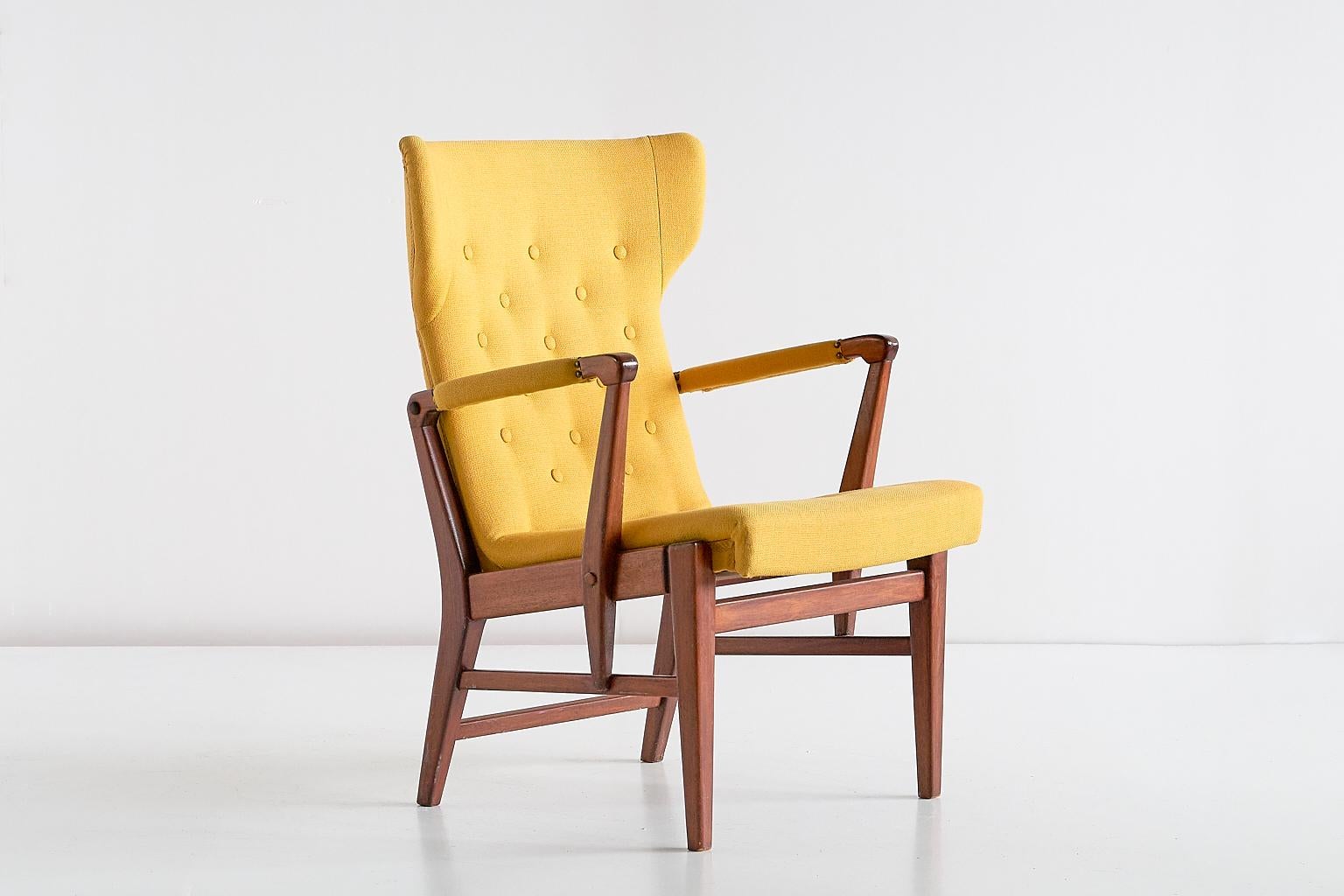 Pair of Bertil Söderberg Armchairs in Mahogany for Nordiska Kompaniet, 1940s For Sale 2