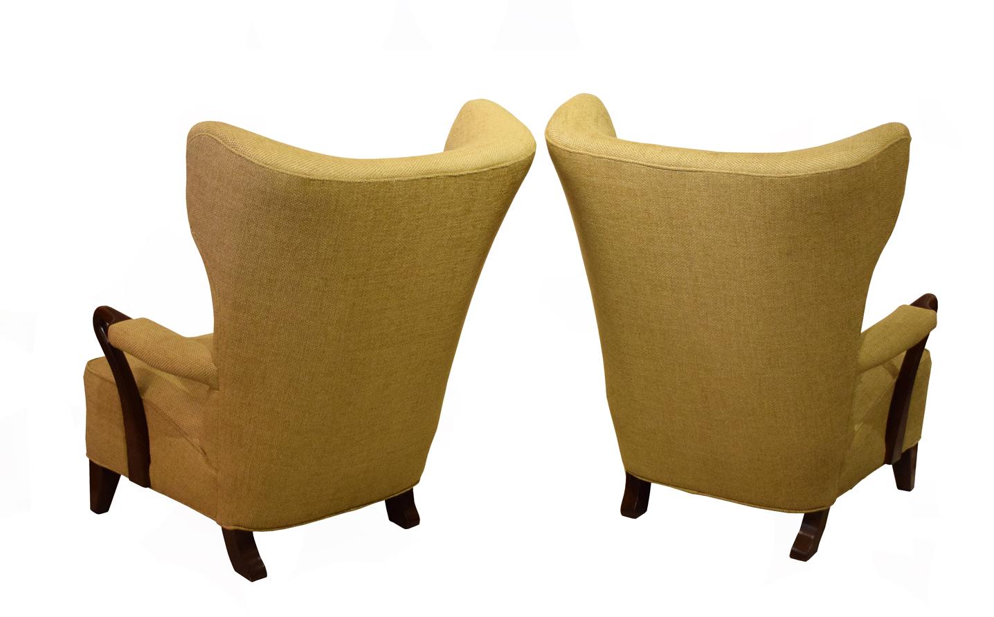 Scandinavian Modern Pair of Bertil Söderberg Wingback Chairs For Sale