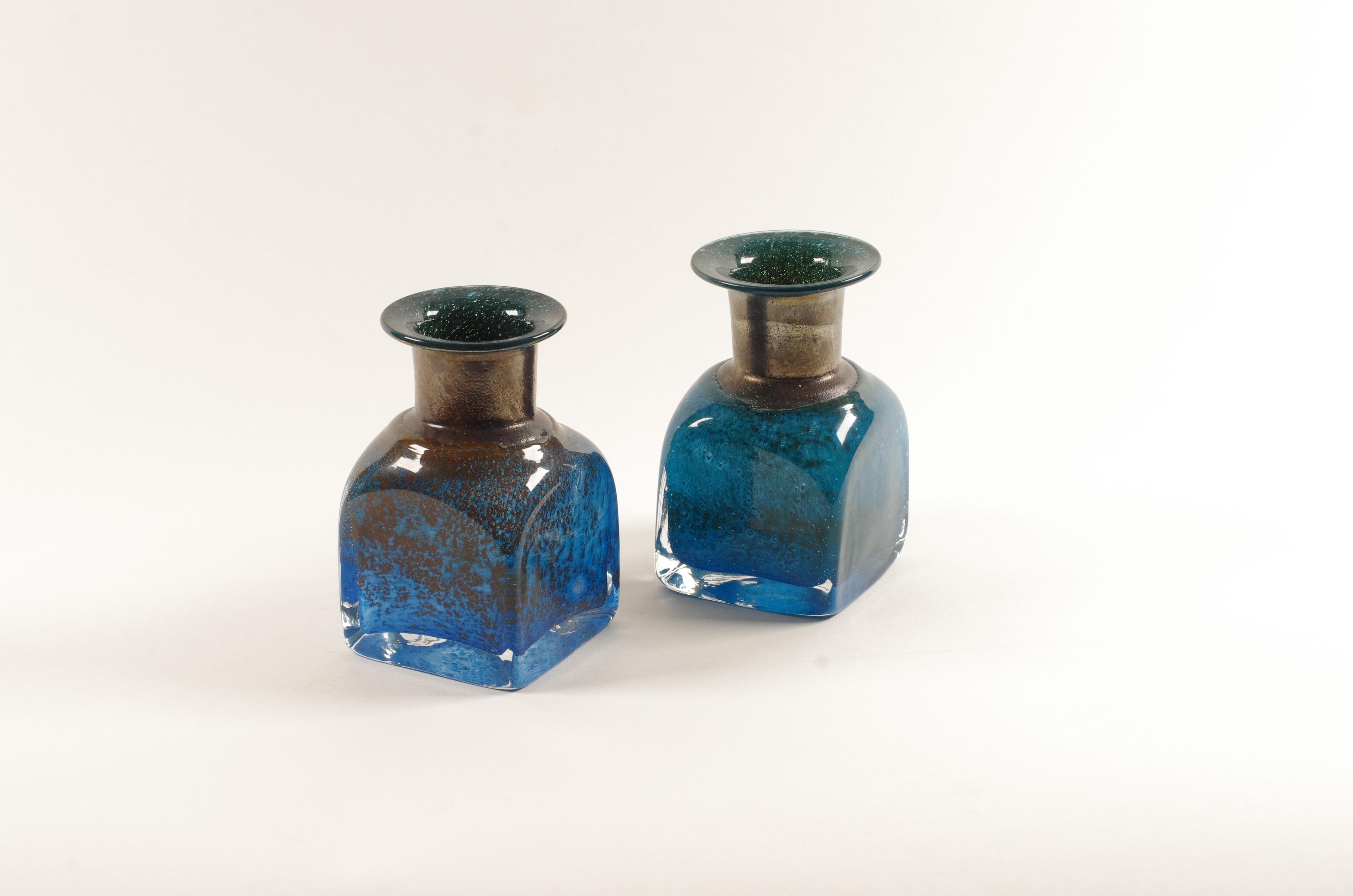 Scandinavo moderno Coppia di vasi in vetro 