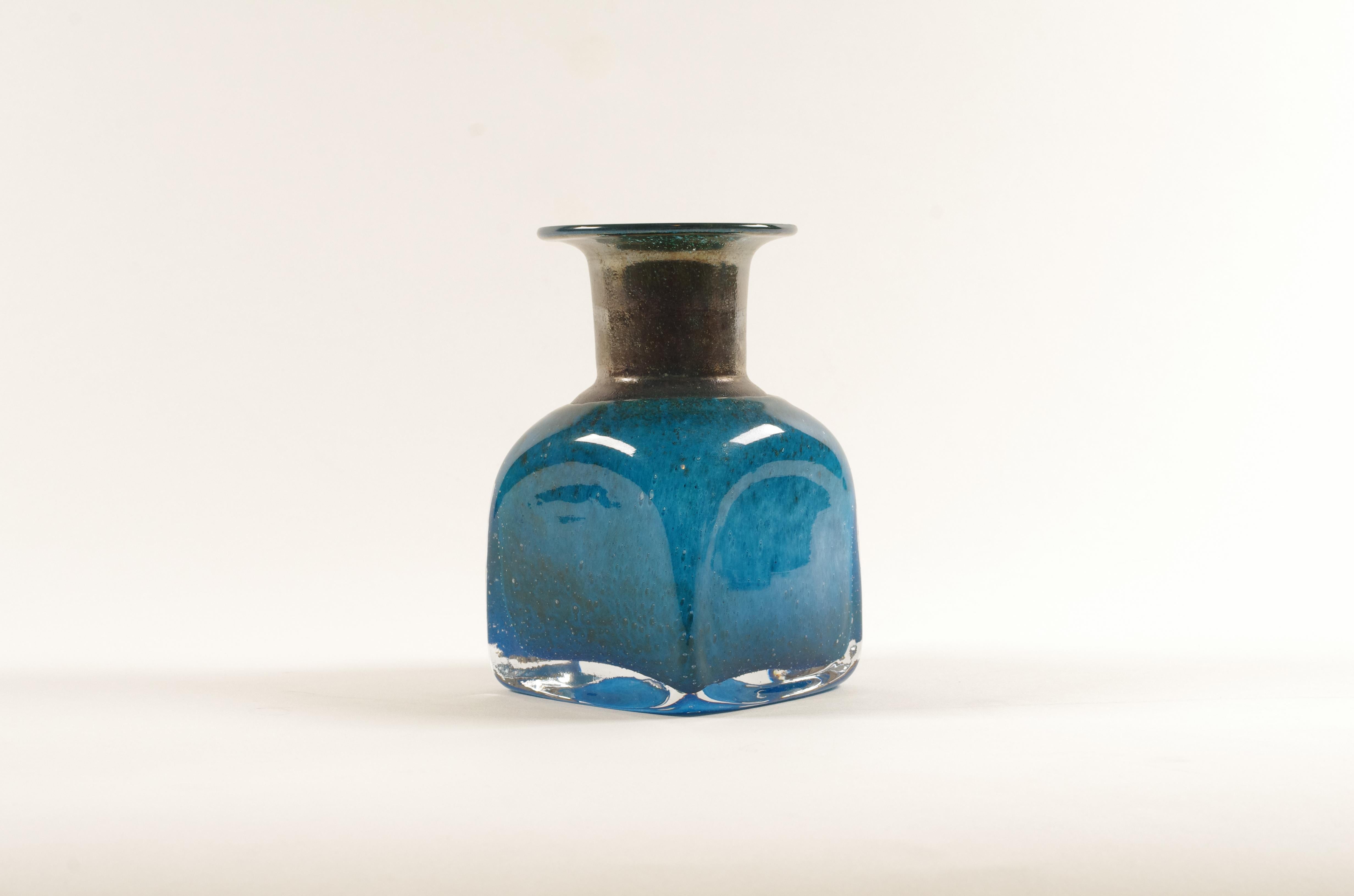 Coppia di vasi in vetro 