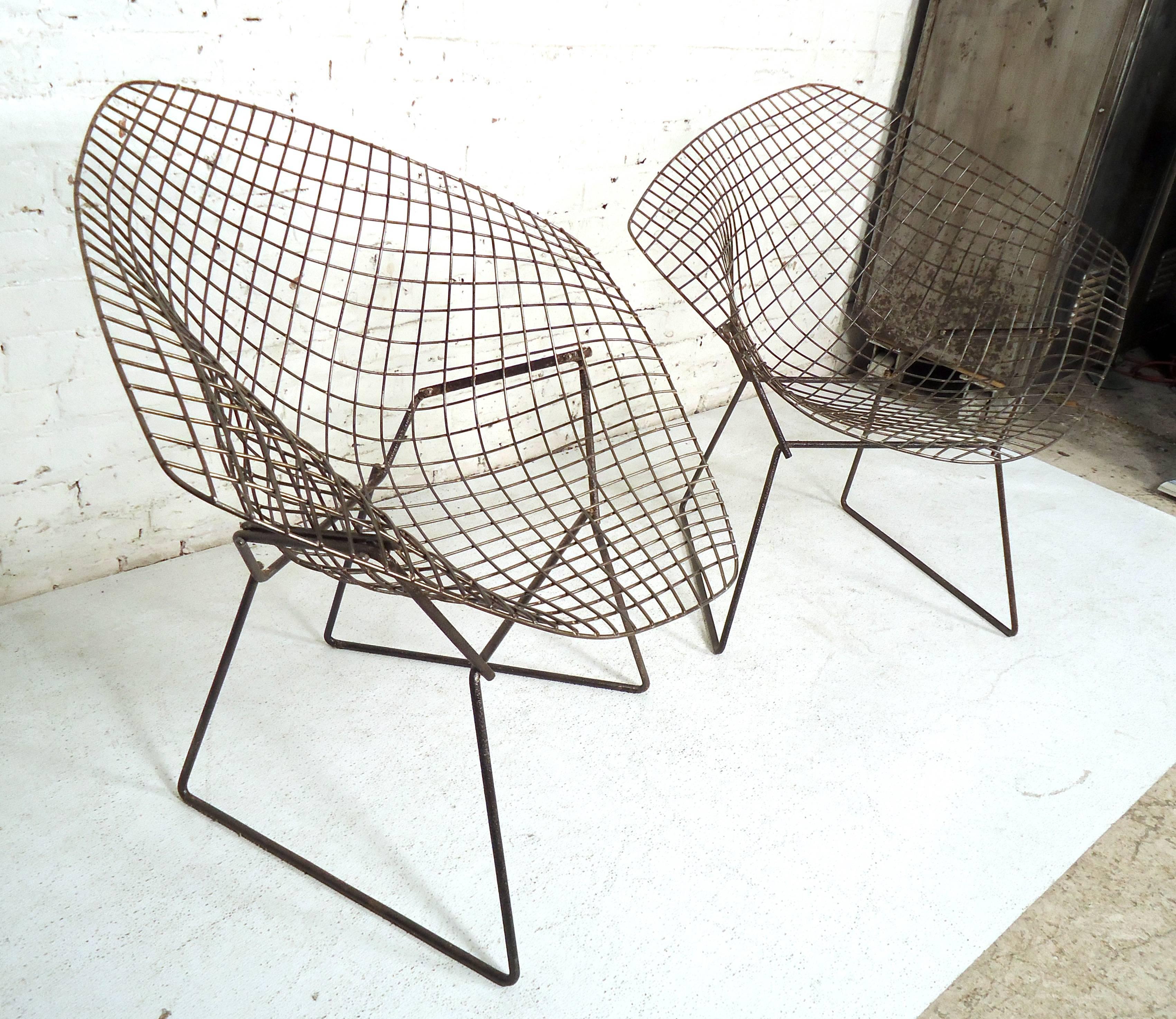 Mid-20th Century Pair of Bertoia Diamond Chairs