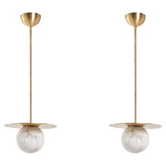 Paire de lampes de poche italiennes 'Mini Alabaster Moon', en laiton satiné