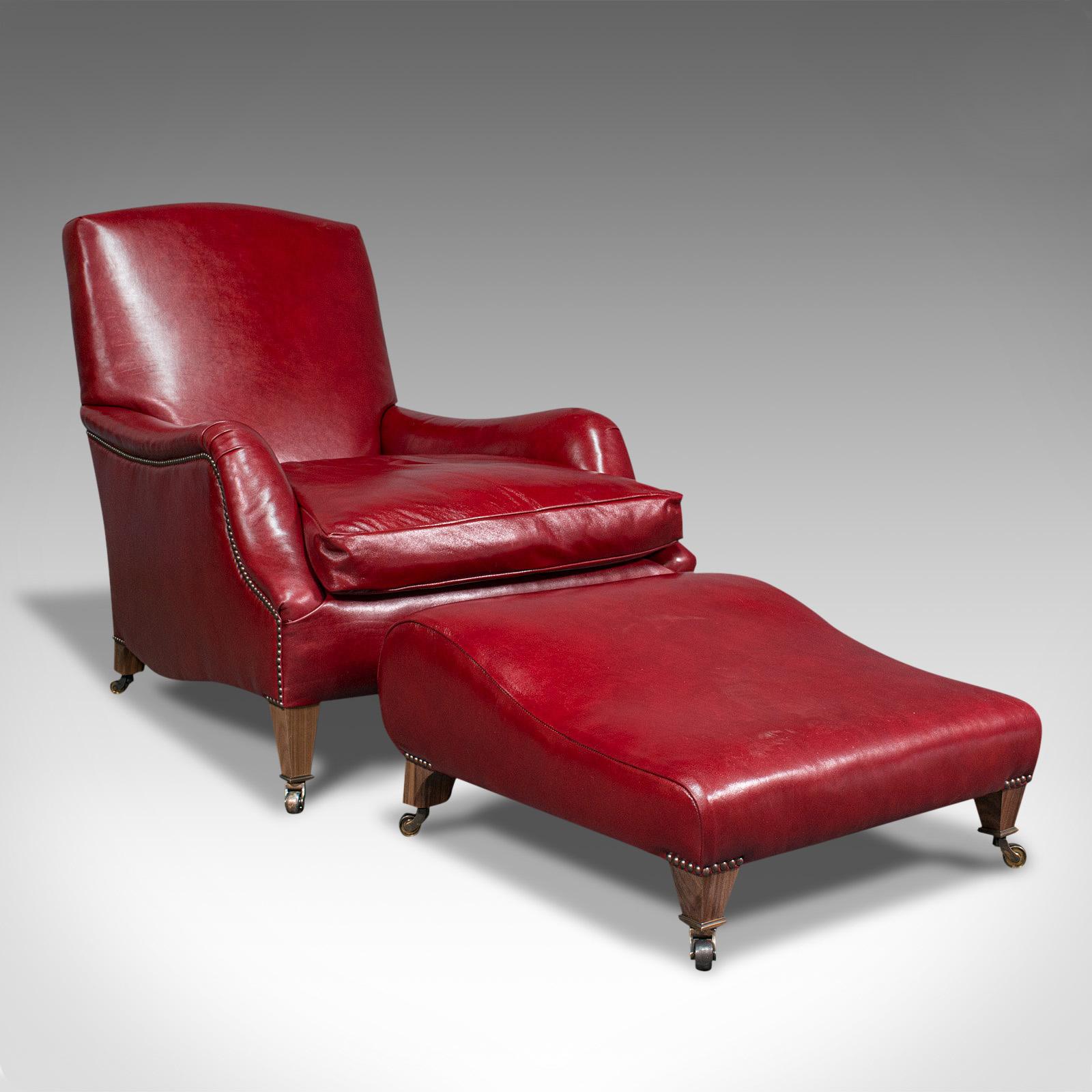 Notre stock # 18.7480

Voici une paire de fauteuils club de qualité supérieure, fabriqués à la main en Angleterre.

Le Dutchman de London Fine, un fauteuil club traditionnel à assise profonde, ainsi nommé pour son profil long et