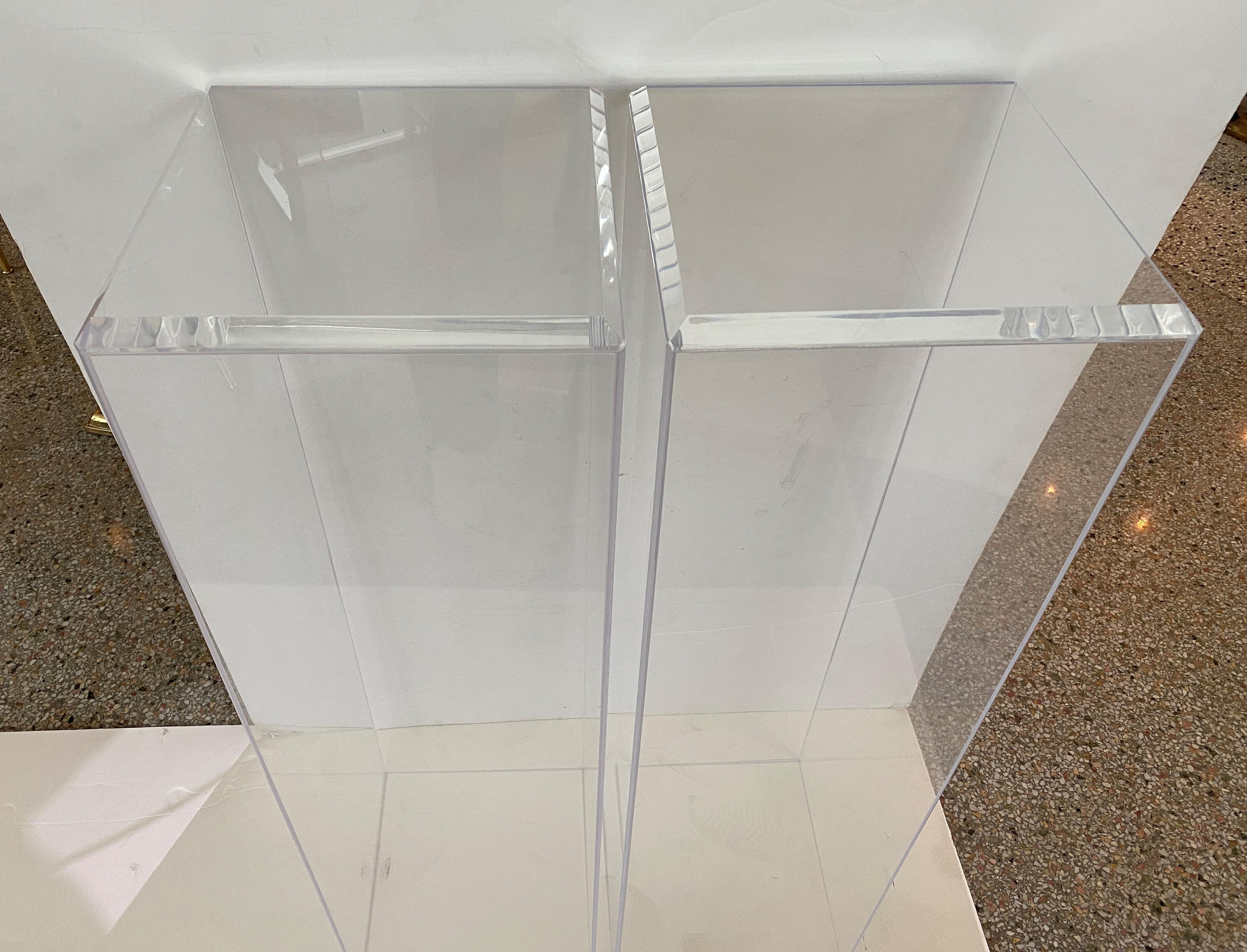 Modern Pair of Bespoke Lucite Pedestals by Iconic Snob Galeries