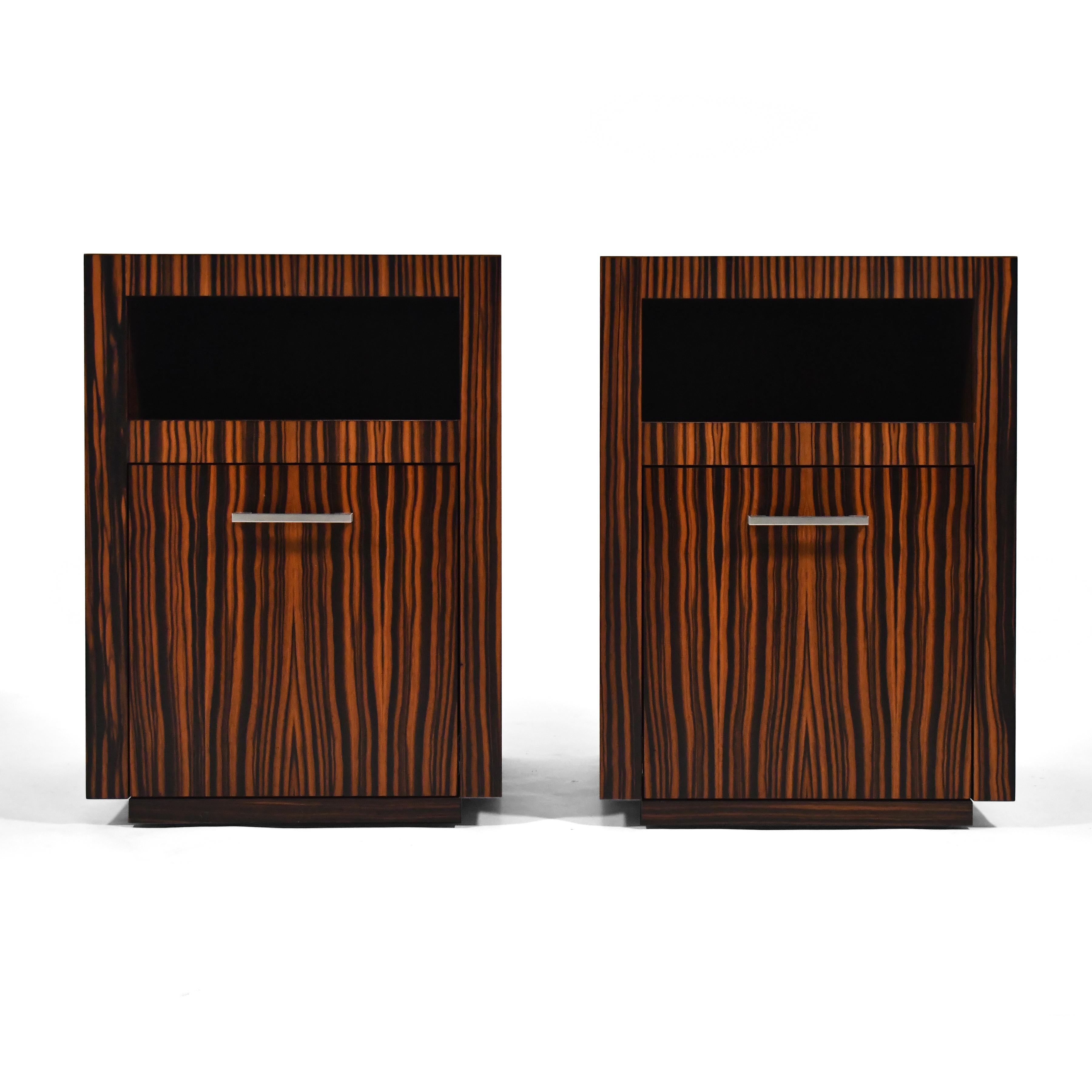 Pair of Bespoke Nightstands in Zebra Wood For Sale 3