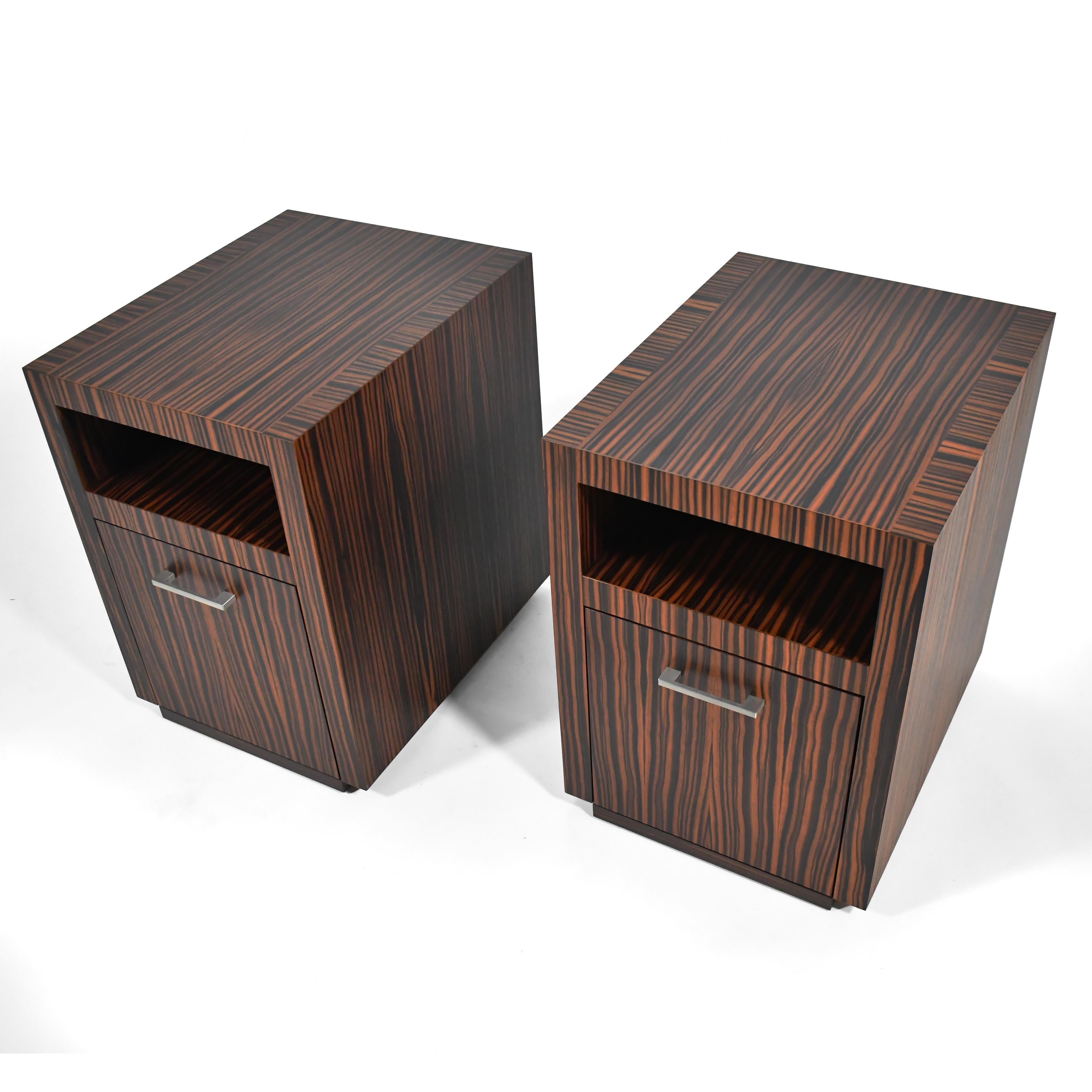 Pair of Bespoke Nightstands in Zebra Wood In Good Condition For Sale In Highland, IN