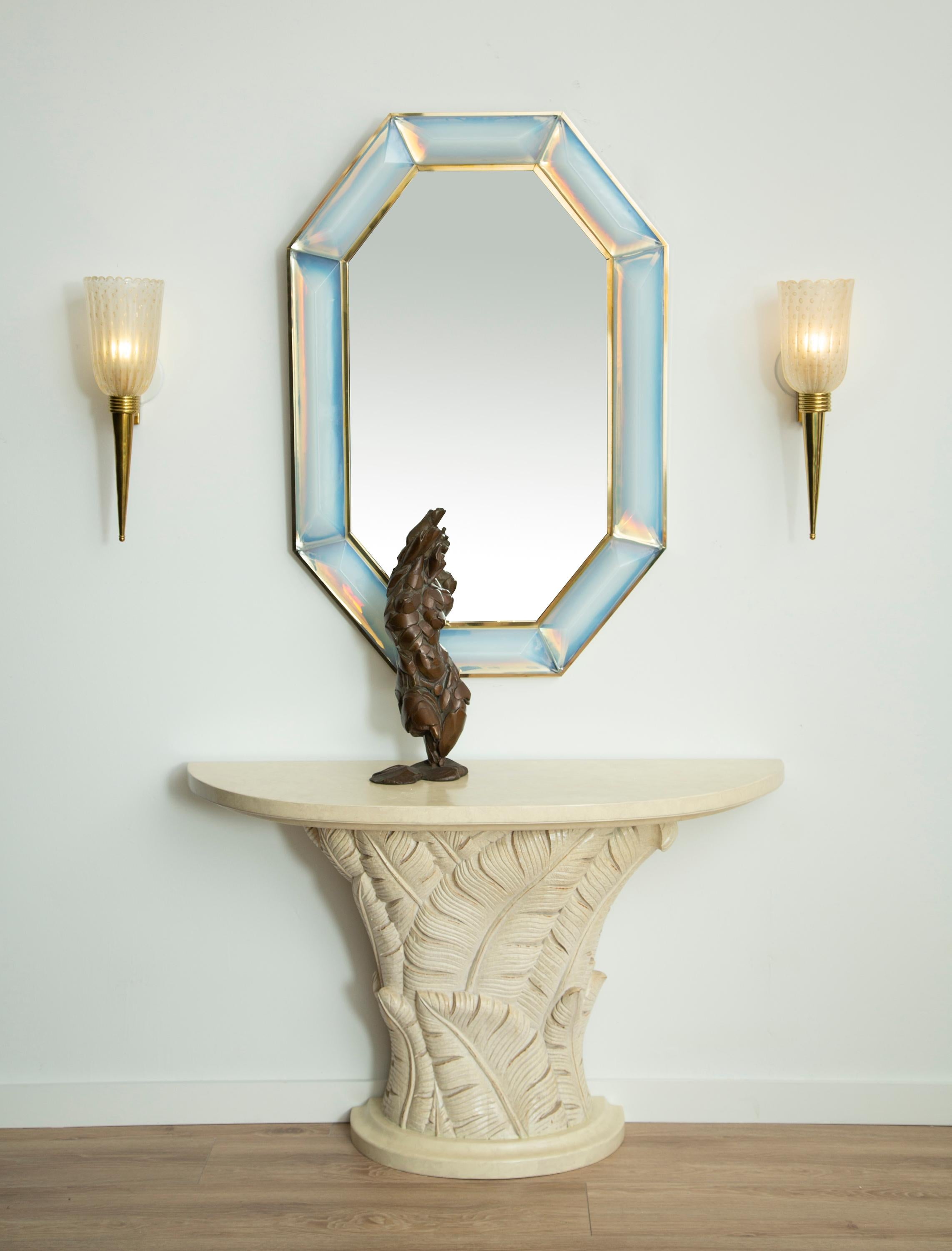 Paire de miroirs octogonaux en verre de Murano opalin irisé sur mesure, en stock en vente 1