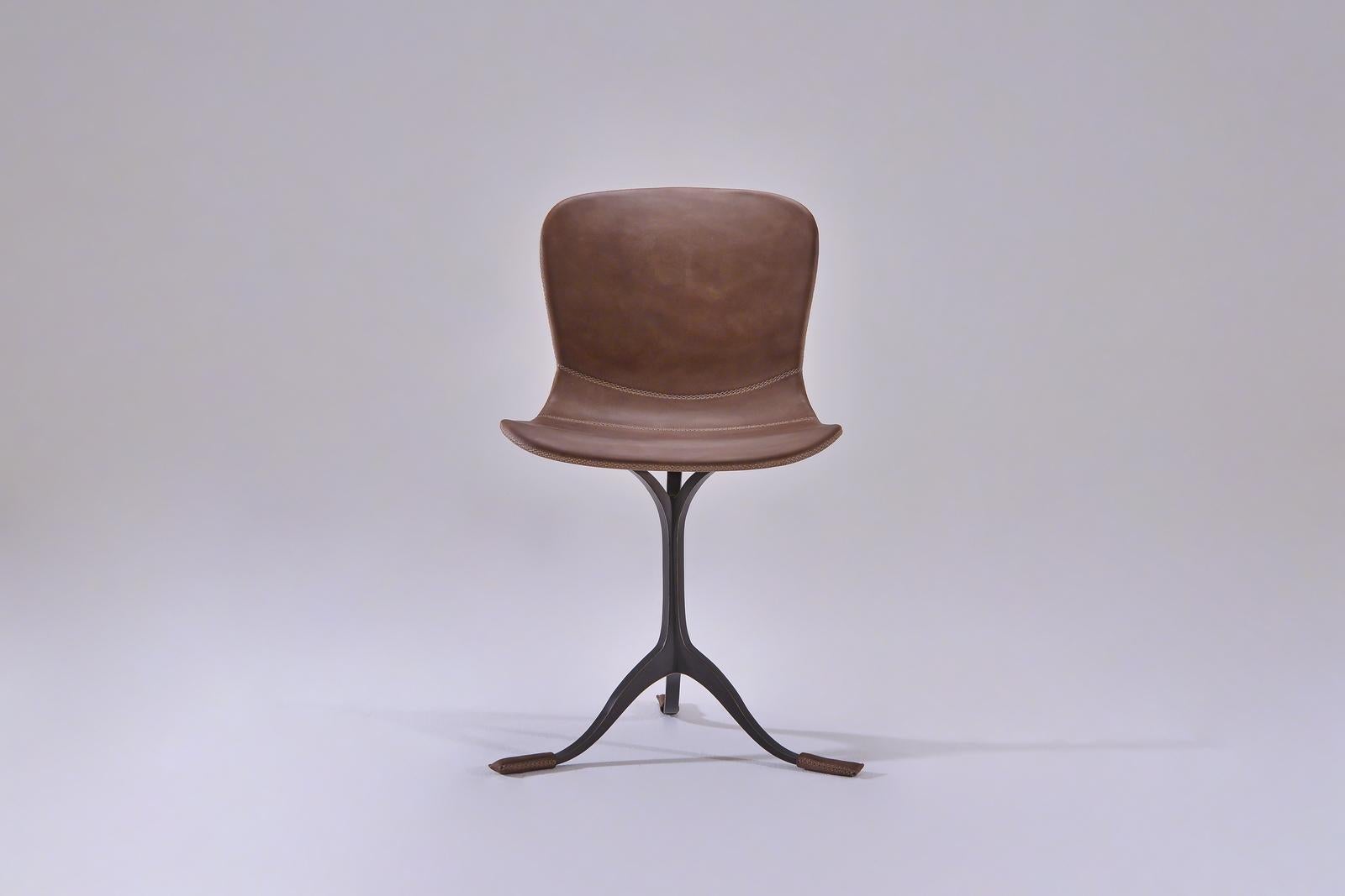 Model: 2x PT40
Seat: Leather
Seat color: Truffe (Dark Brown)
Base: Sand cast brass
Base finish: Brushed Brown
Dimensions: 43 x 52 x 79 cm; Seat height 46cm 
(W x D x H) 16.92 x 20.27 x 31.1 inch; Seat height 18.11 inch

P. Tendercool chairs and