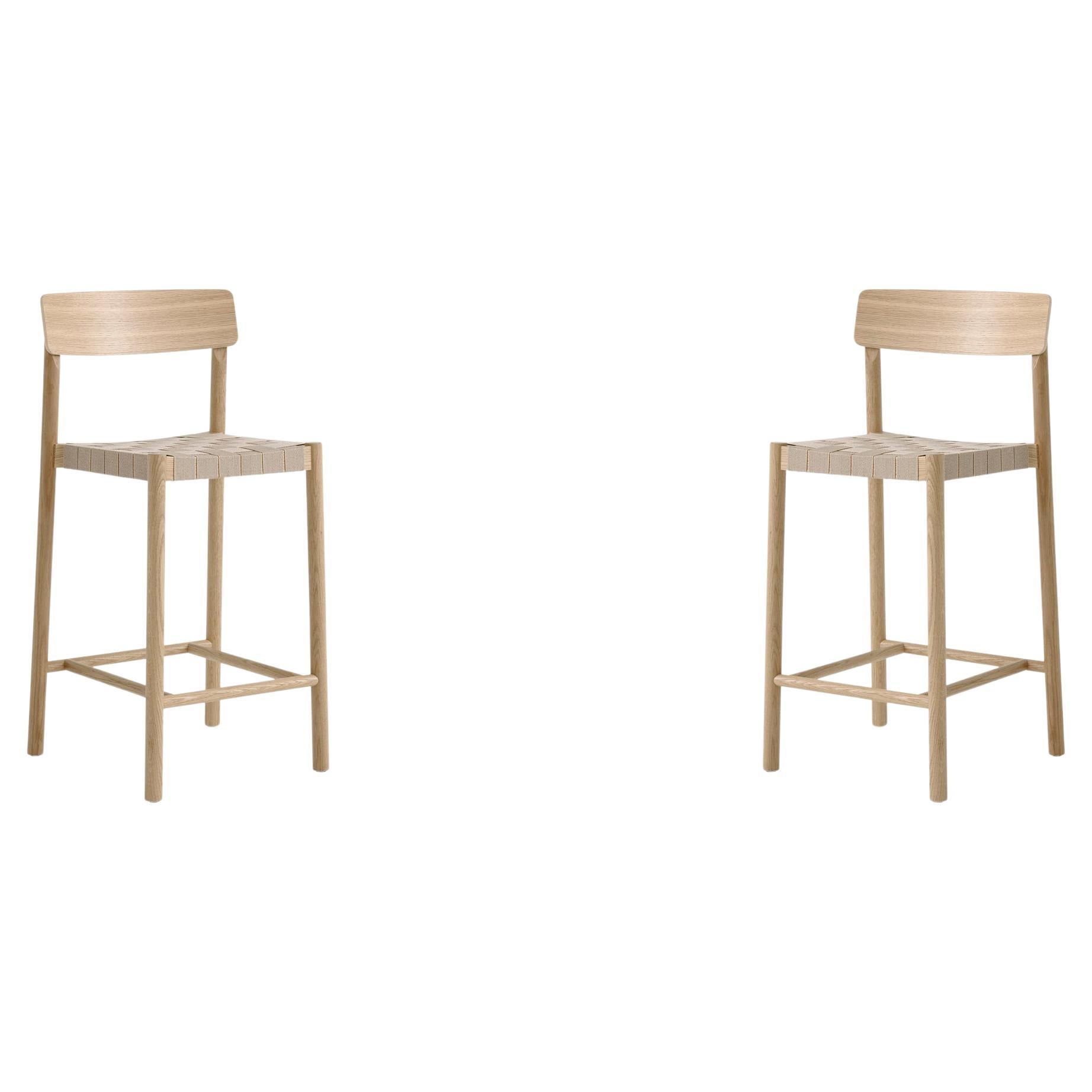 Paire de chaises de comptoir Betty TK12, Oak Oak laqué/sangles naturelles, Thau & Kallio en vente