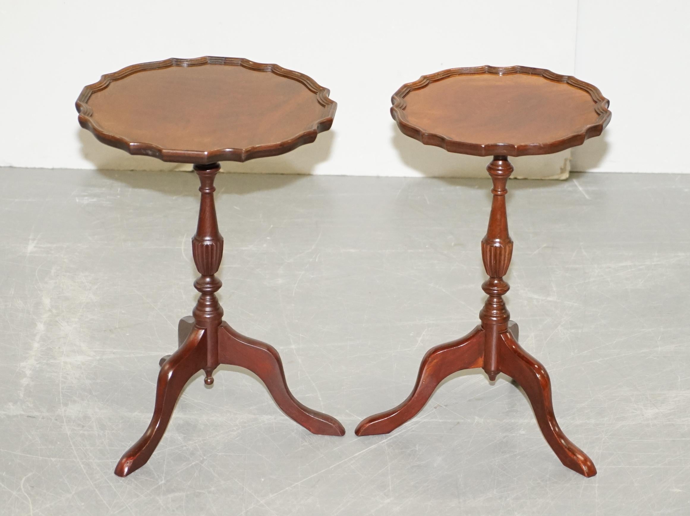 We are delighted to offer for sale this lovely pair of Bevan Funnell 