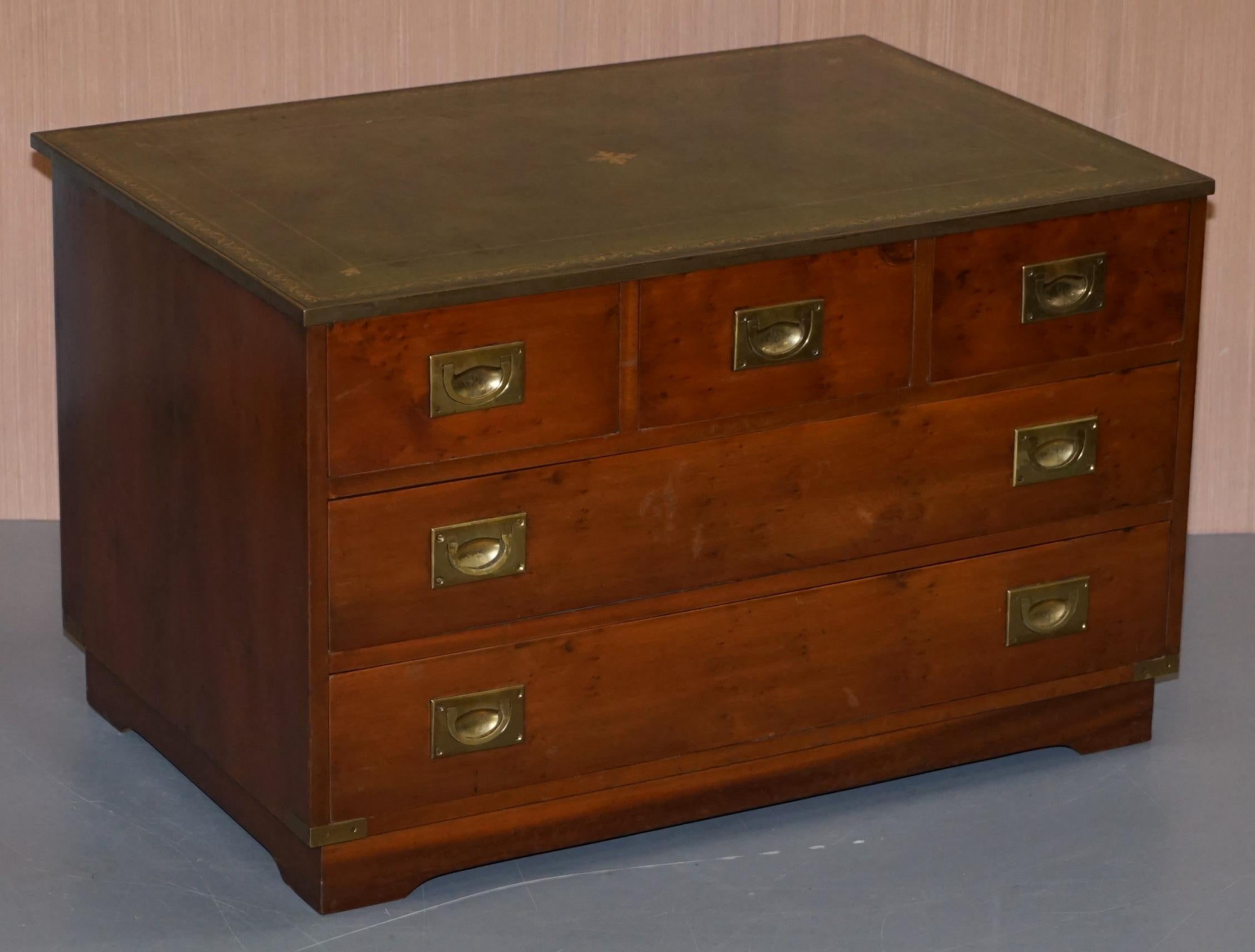 We are delighted to offer for sale this stunning pair of Burr Yew wood Military campaign chests of drawers with green leather tops made by Bevan Funell in the military campaign style

A very good looking and well made set, each chest is in the