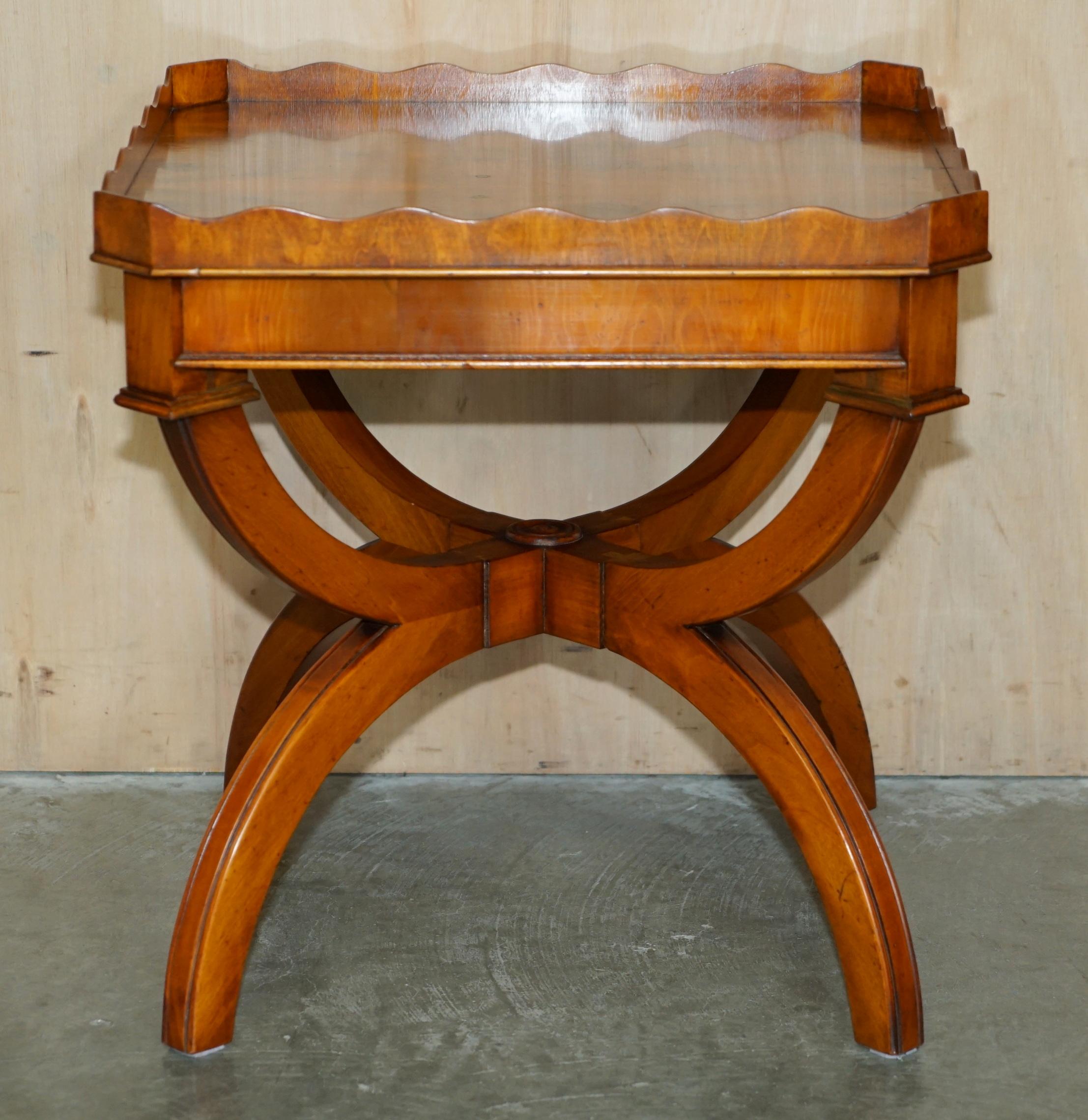 PAIR OF BEVAN FUNNELL ENGLAND BURR YEW SIDE TABLES EACH WITH A SIGNLE DRAWEr For Sale 4