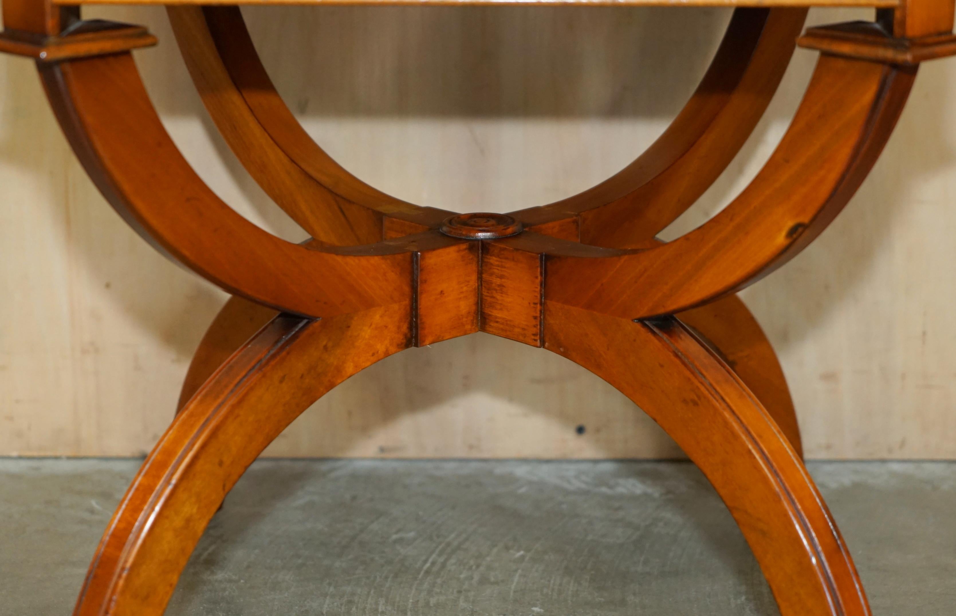 Hand-Crafted PAIR OF BEVAN FUNNELL ENGLAND BURR YEW SIDE TABLES EACH WITH A SIGNLE DRAWEr For Sale