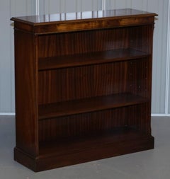 Pair of Bevan Funnell Flamed Mahogany Dwarf Open Bookcases Adjustable Shelves