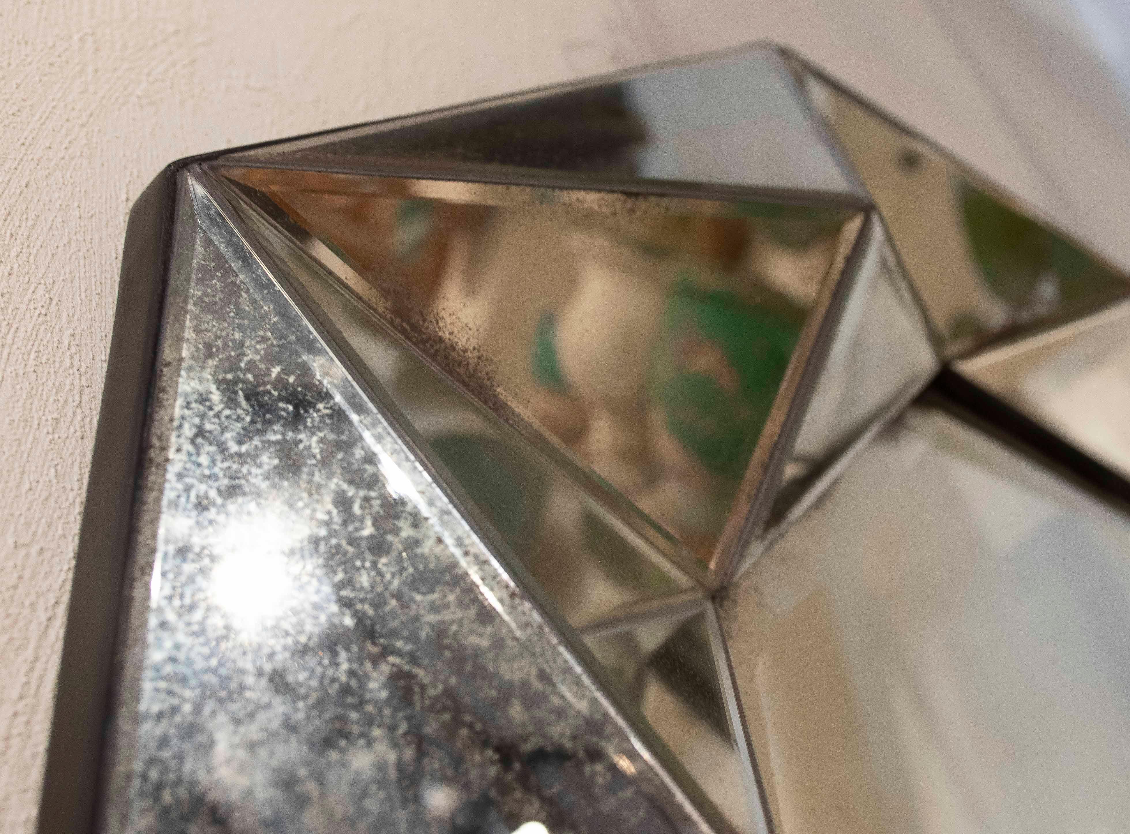 Pareja de Espejos Octogonales Biselados con Marco de Cristal Facetado de Estilo Vintage en venta 7