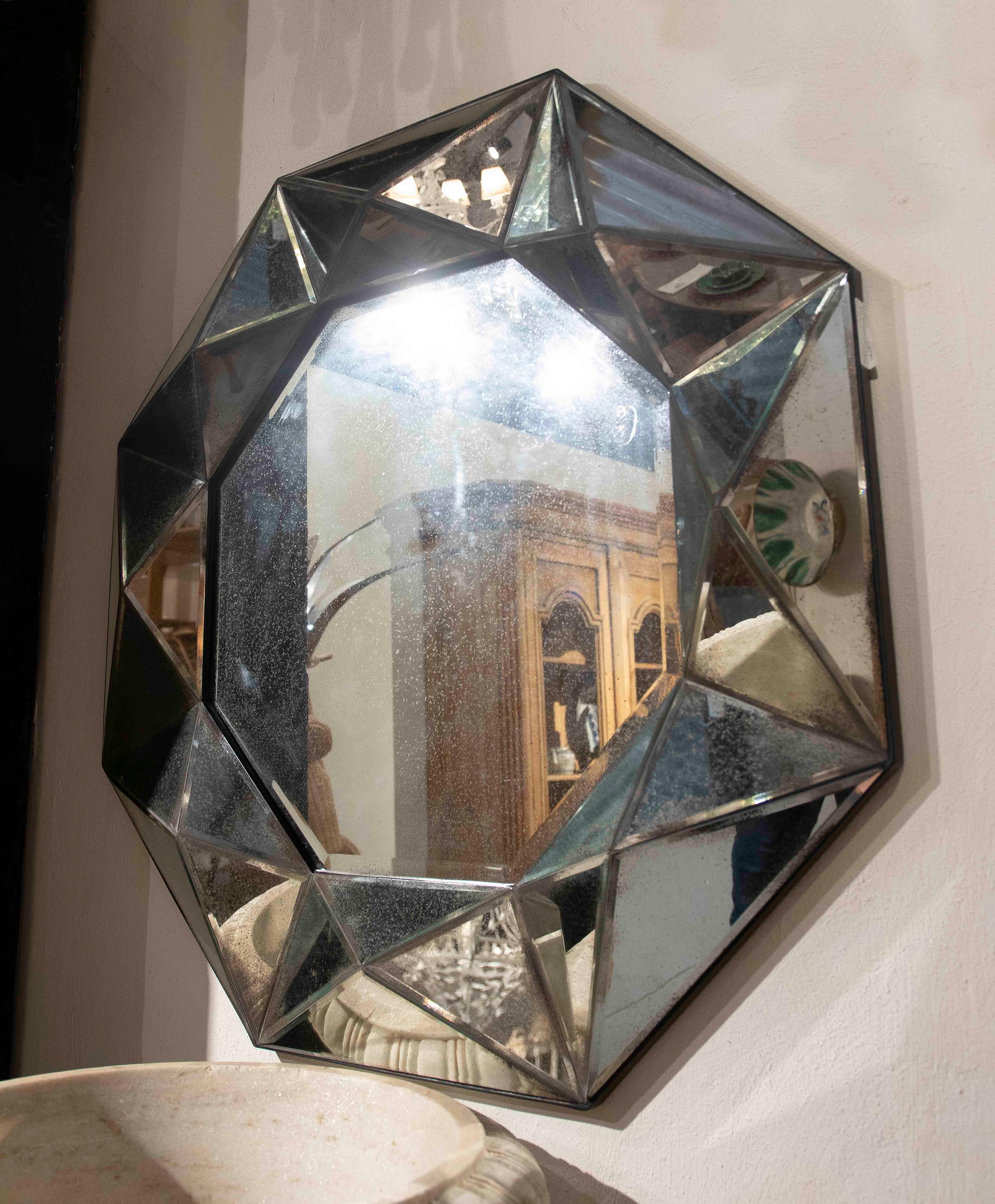 Pareja de Espejos Octogonales Biselados con Marco de Cristal Facetado de Estilo Vintage en venta 8