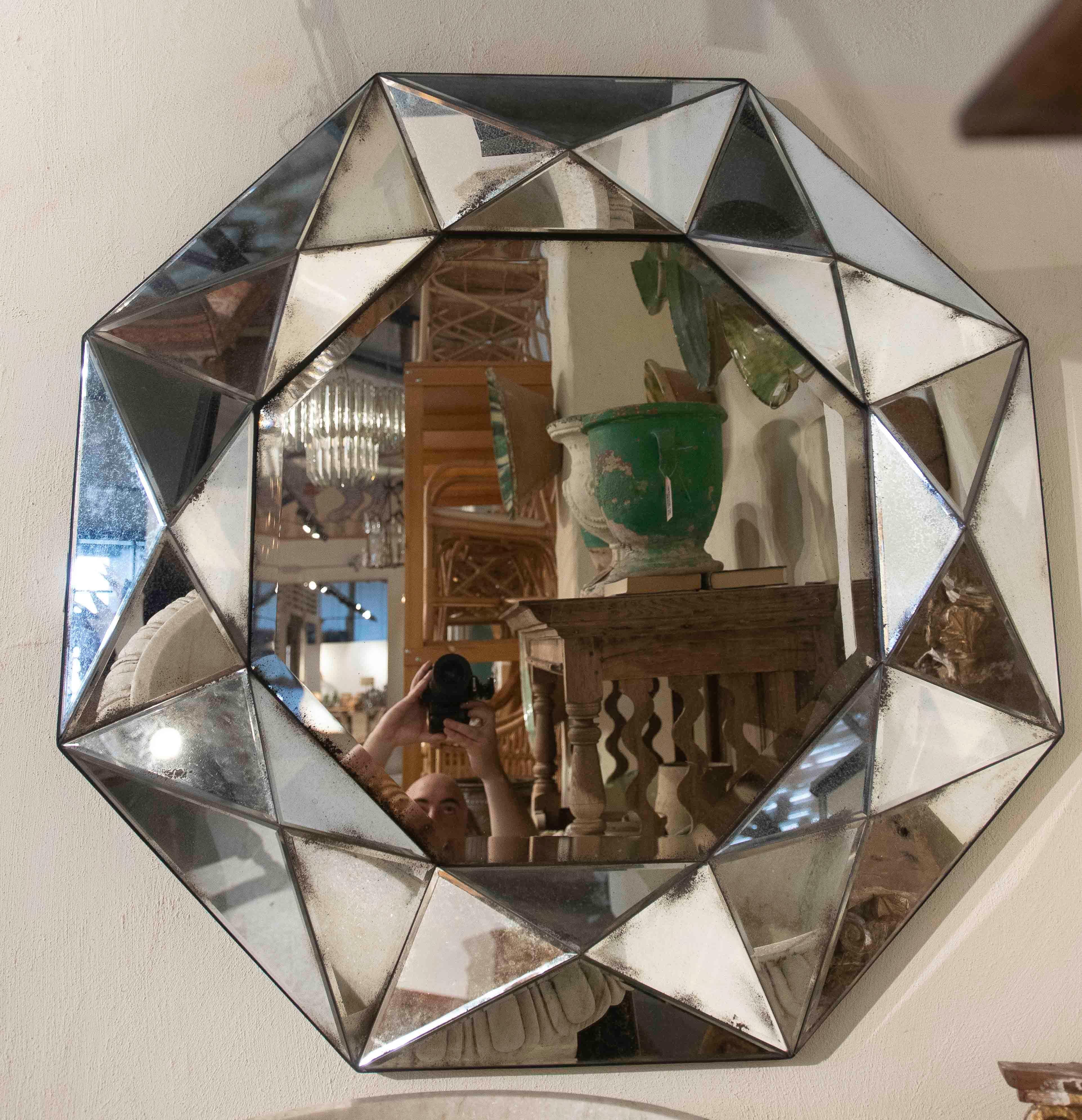 Pareja de Espejos Octogonales Biselados con Marco de Cristal Facetado de Estilo Vintage Francés en venta