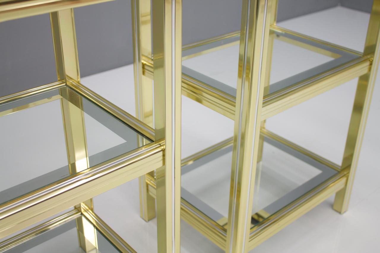 Hollywood Regency Pair of Bi-Color Side Tables Étagère in Chrom Brass and Glass, 1970s For Sale