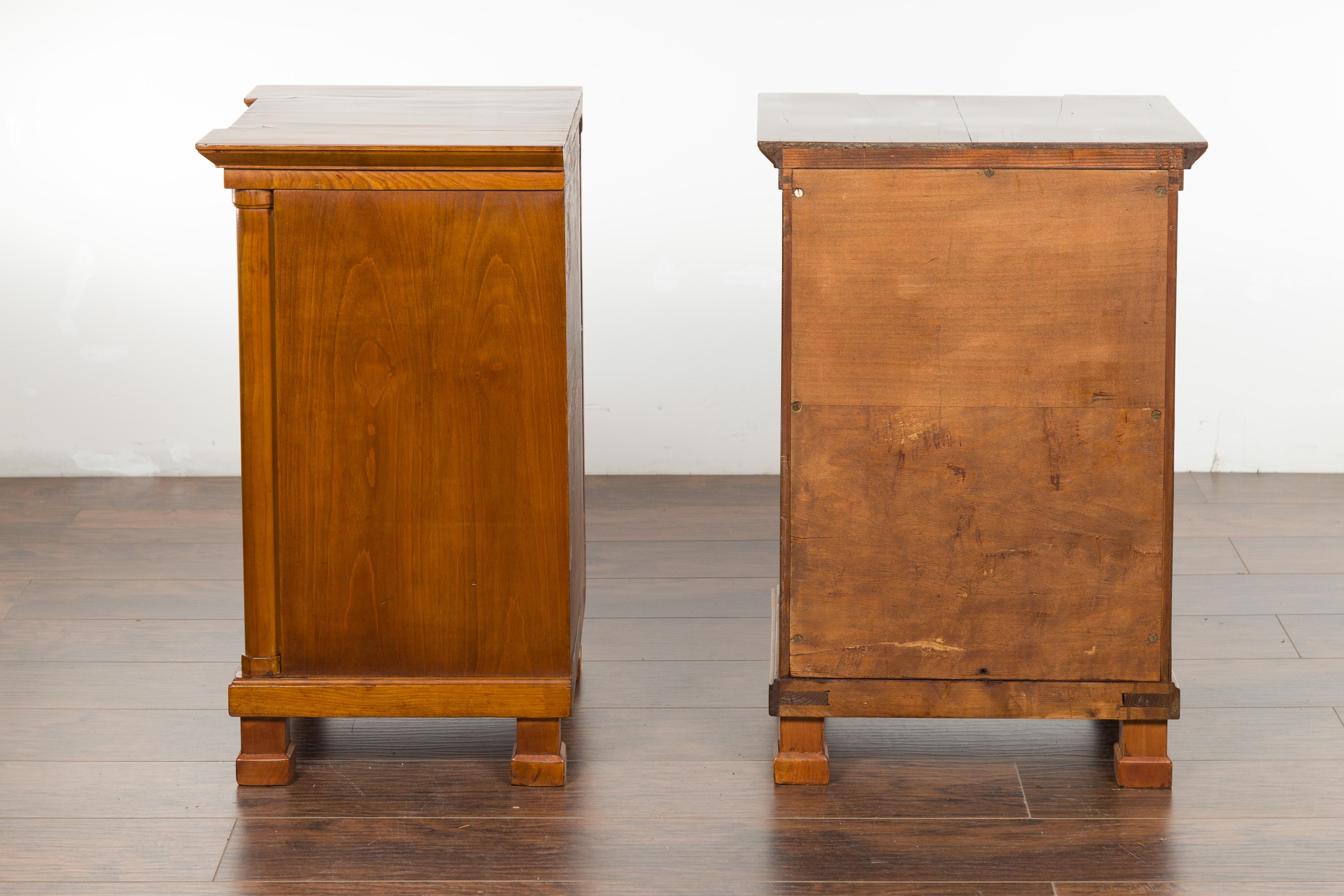 Pair of Biedermeier 1840s Walnut Cabinets with Bombé Doors and Semi-Columns 7