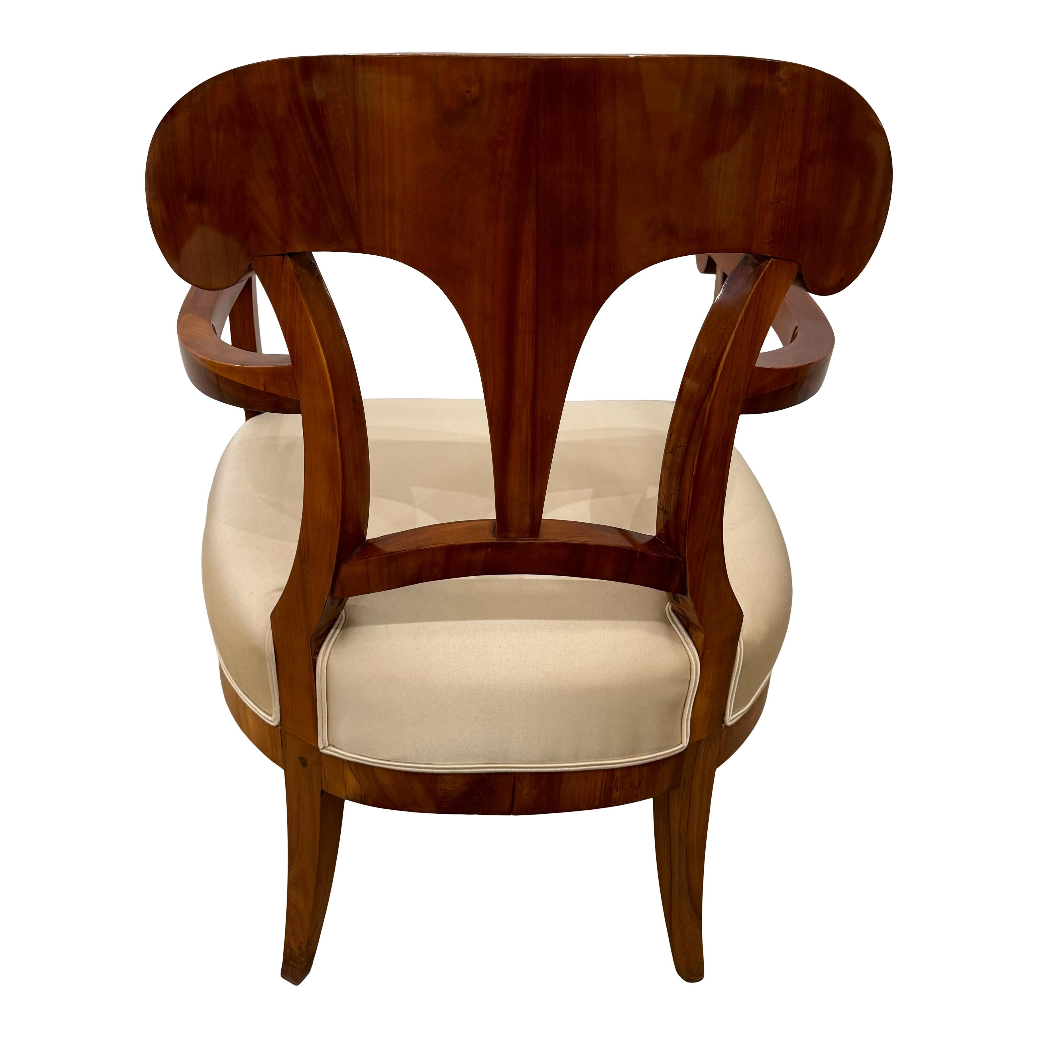 Paire de fauteuils Biedermeier Bon état - En vente à New York, NY