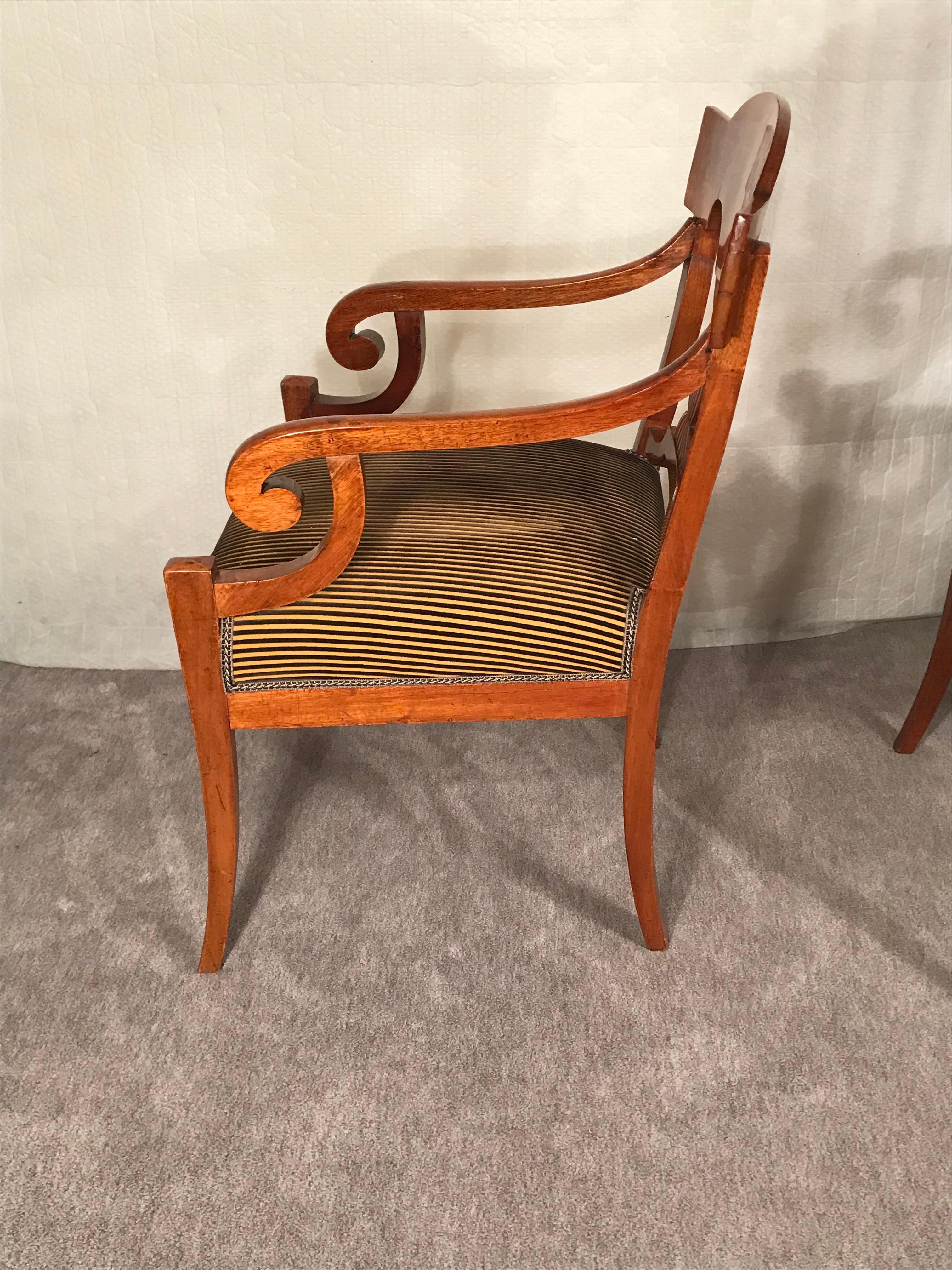 Pair of Biedermeier Armchairs, Northern Germany 1820 In Good Condition In Belmont, MA