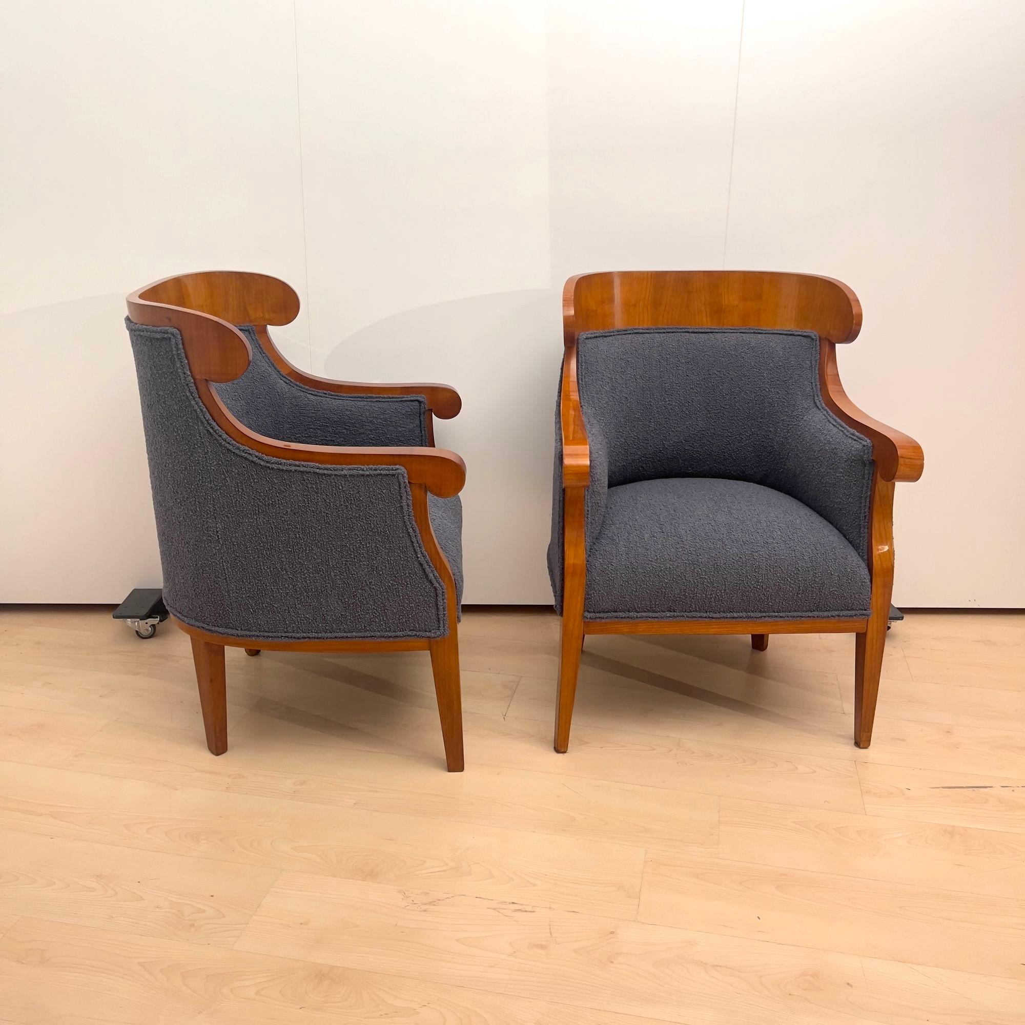 Polished Pair of Biedermeier Bergere Chairs, Cherry Wood, Gray Boucle, Austria circa 1830 For Sale