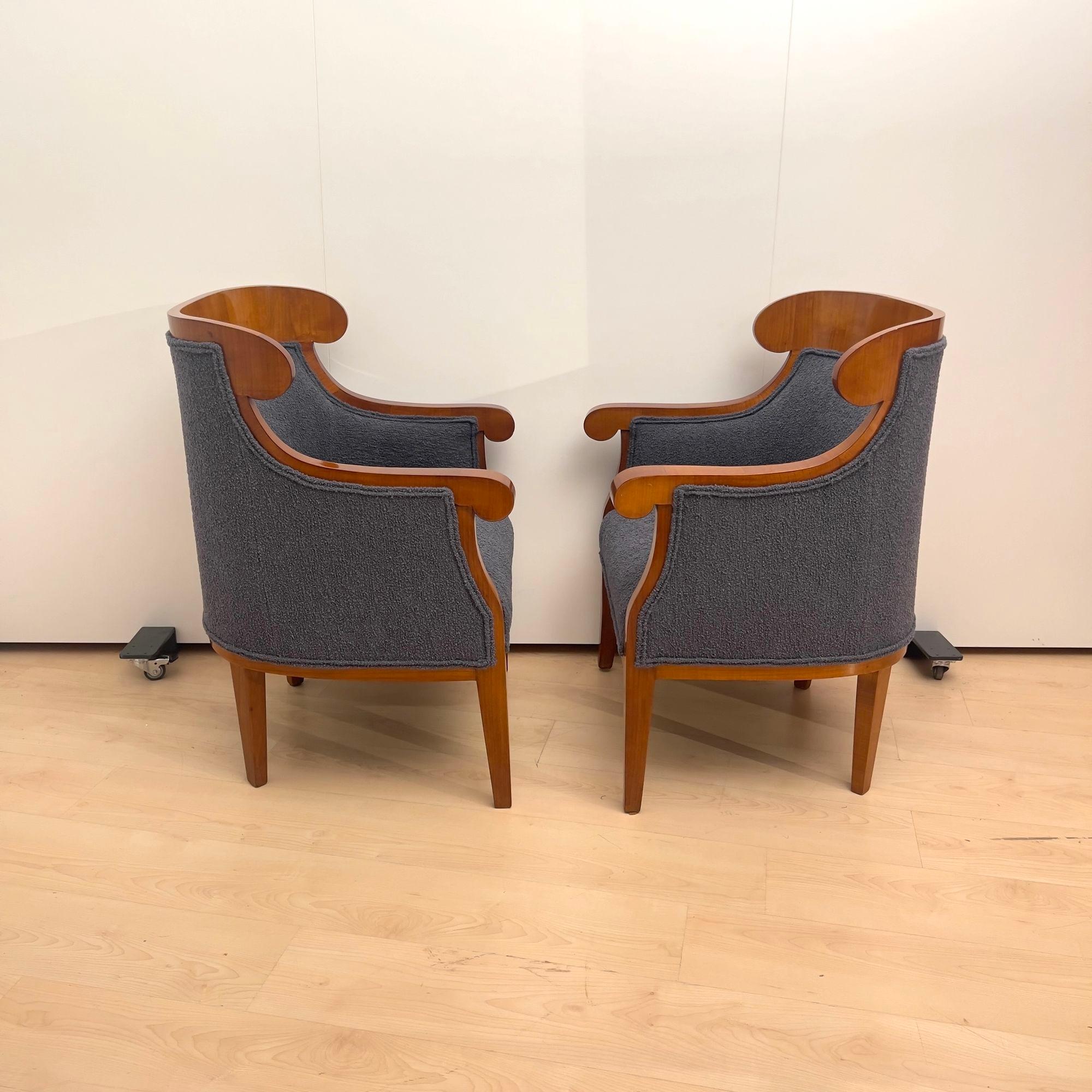 Mid-19th Century Pair of Biedermeier Bergere Chairs, Cherry Wood, Gray Boucle, Austria circa 1830 For Sale