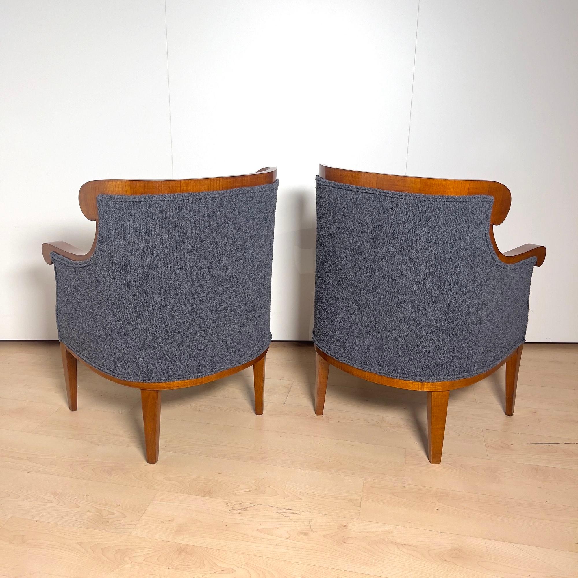 Pair of Biedermeier Bergere Chairs, Cherry Wood, Gray Boucle, Austria circa 1830 For Sale 1