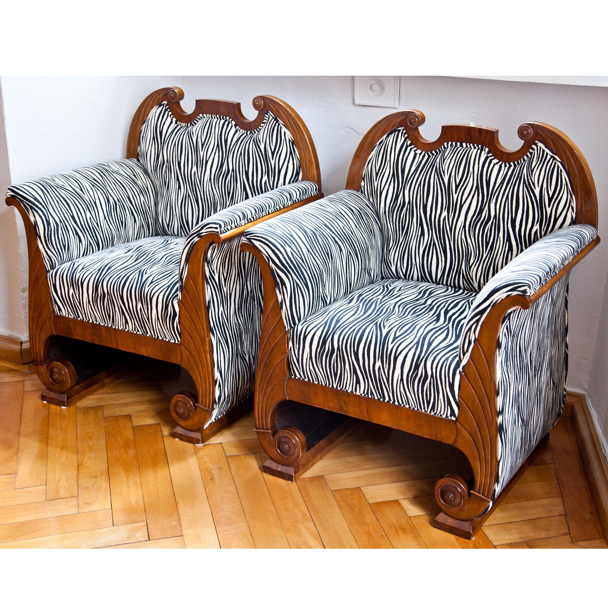 Pair of Biedermeier Bergere Chairs, Danube Monarchy, circa 1830 In Good Condition In Greding, DE