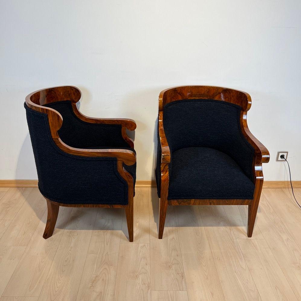 Polished Pair of Biedermeier Bergere Chairs, Walnut, Black Boucle, Austria circa 1850 For Sale