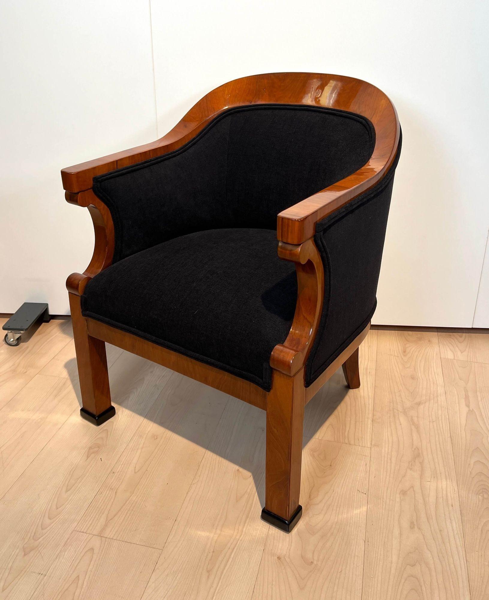 Pair of Biedermeier Bergere Chairs, Walnut Veneer, Vienna/Austria, 19th Century 1