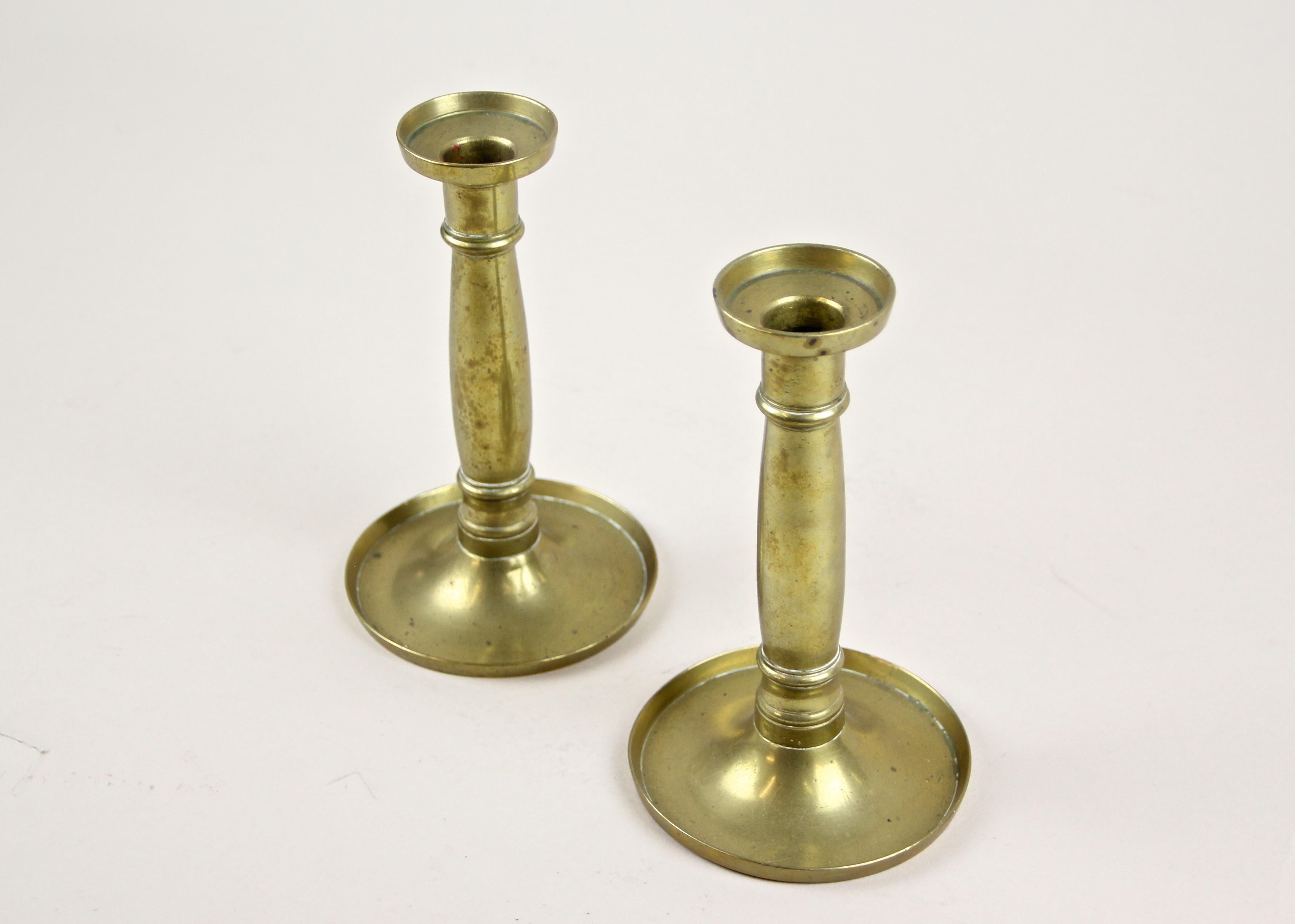 Pair of Biedermeier Brass Candlesticks 19th Century, Austria, circa 1830 In Good Condition For Sale In Lichtenberg, AT
