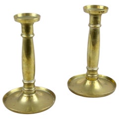 Coppia di candelieri in ottone Biedermeier del XIX secolo, Austria, circa 1830