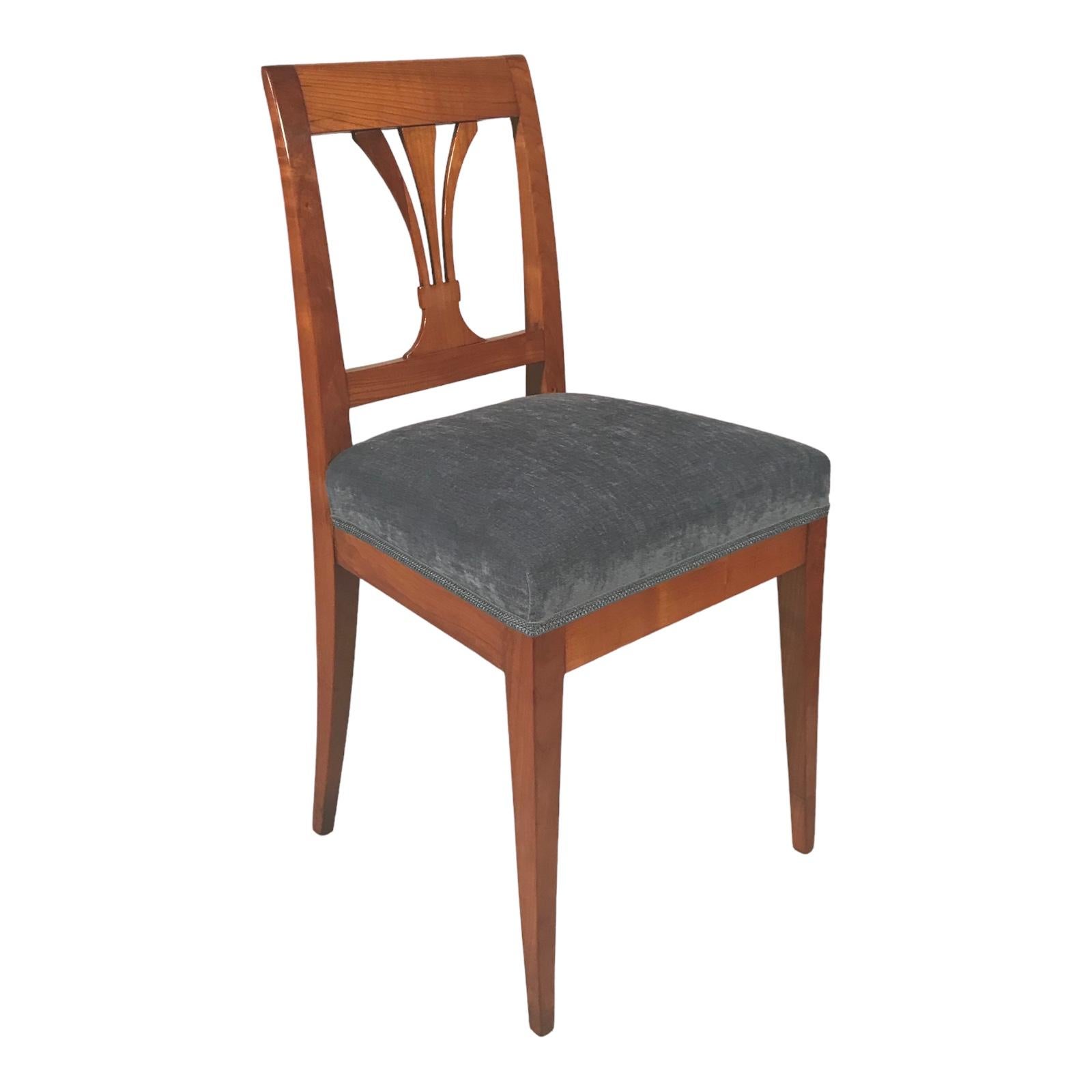 German Pair of Biedermeier Chairs, 1820 For Sale