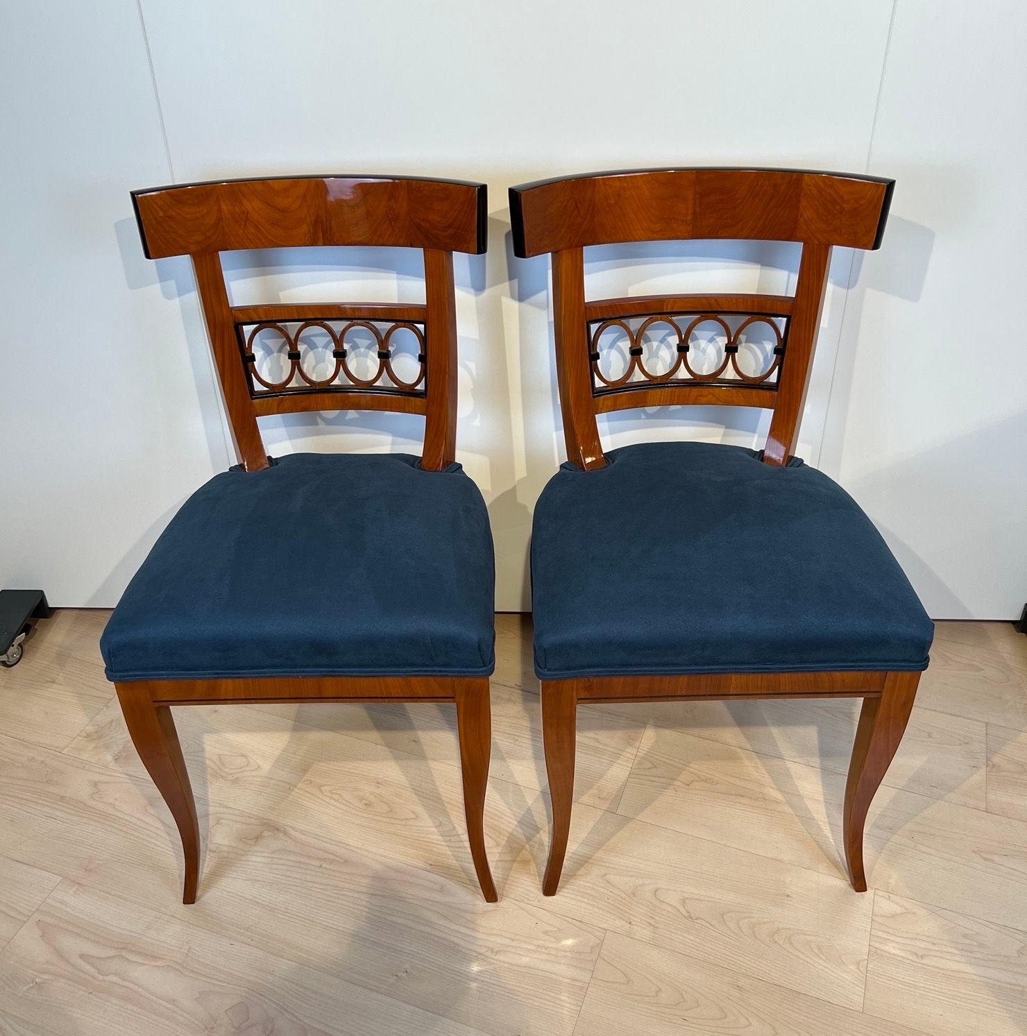 Pair of Biedermeier Chairs, Cherry Veneer, Blue Suede, South Germany circa 1840 2