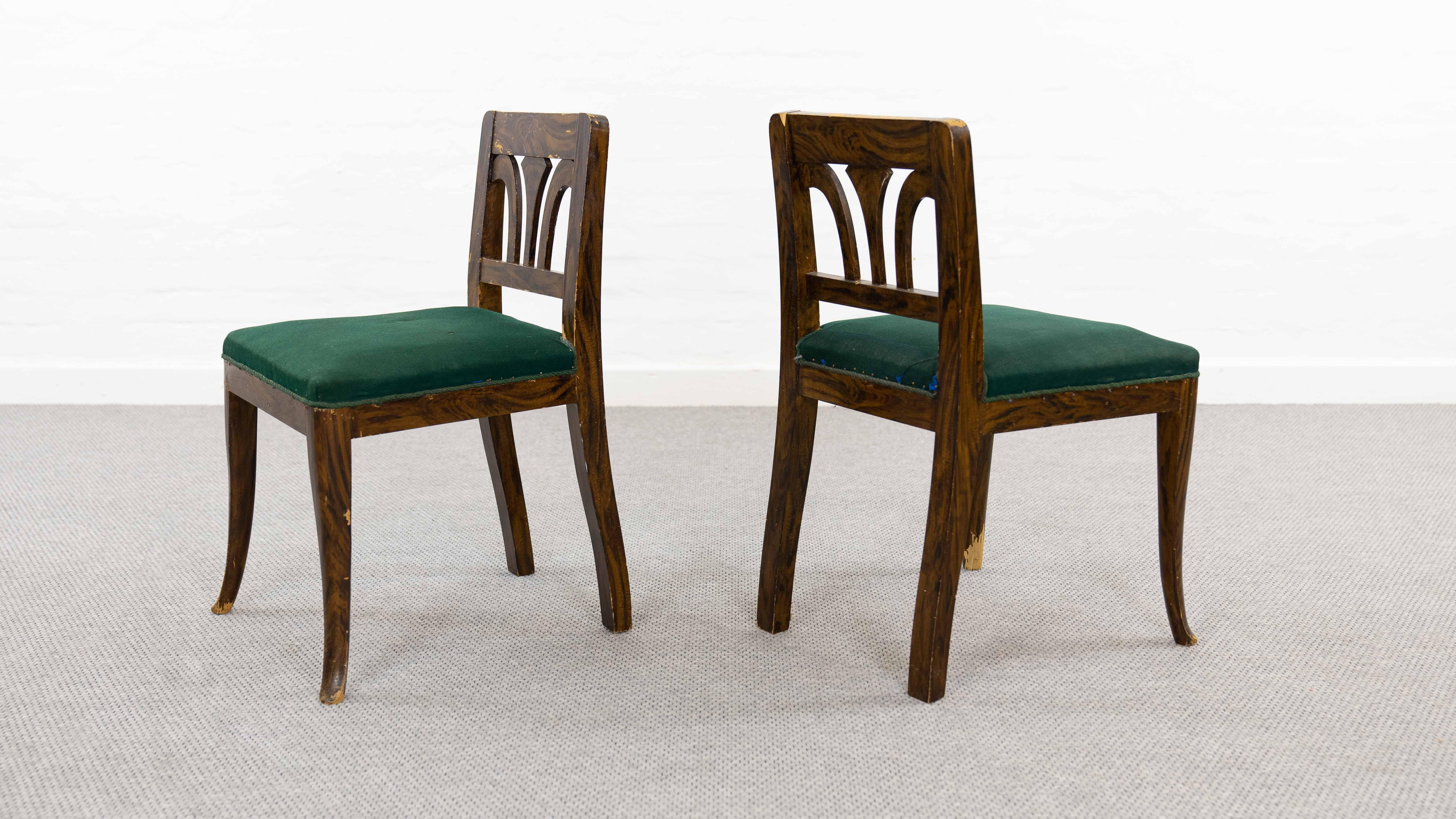 Pair of Biedermeier Chairs In Distressed Condition For Sale In Halle, DE