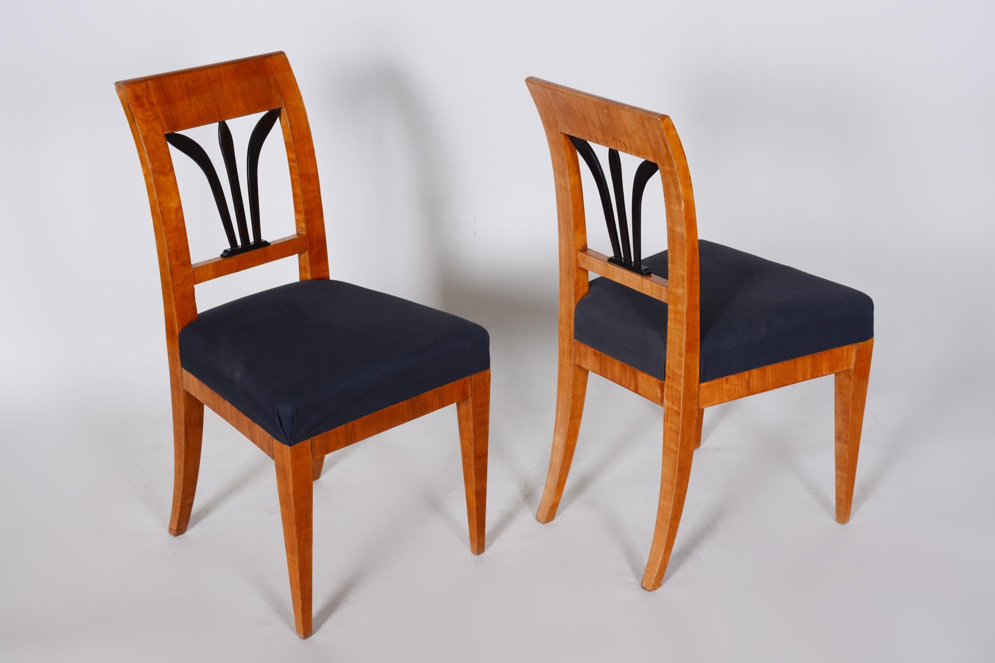 Fabric Pair of Biedermeier Dining Chairs Made in Czechia circa 1830s, Restored Cherry For Sale
