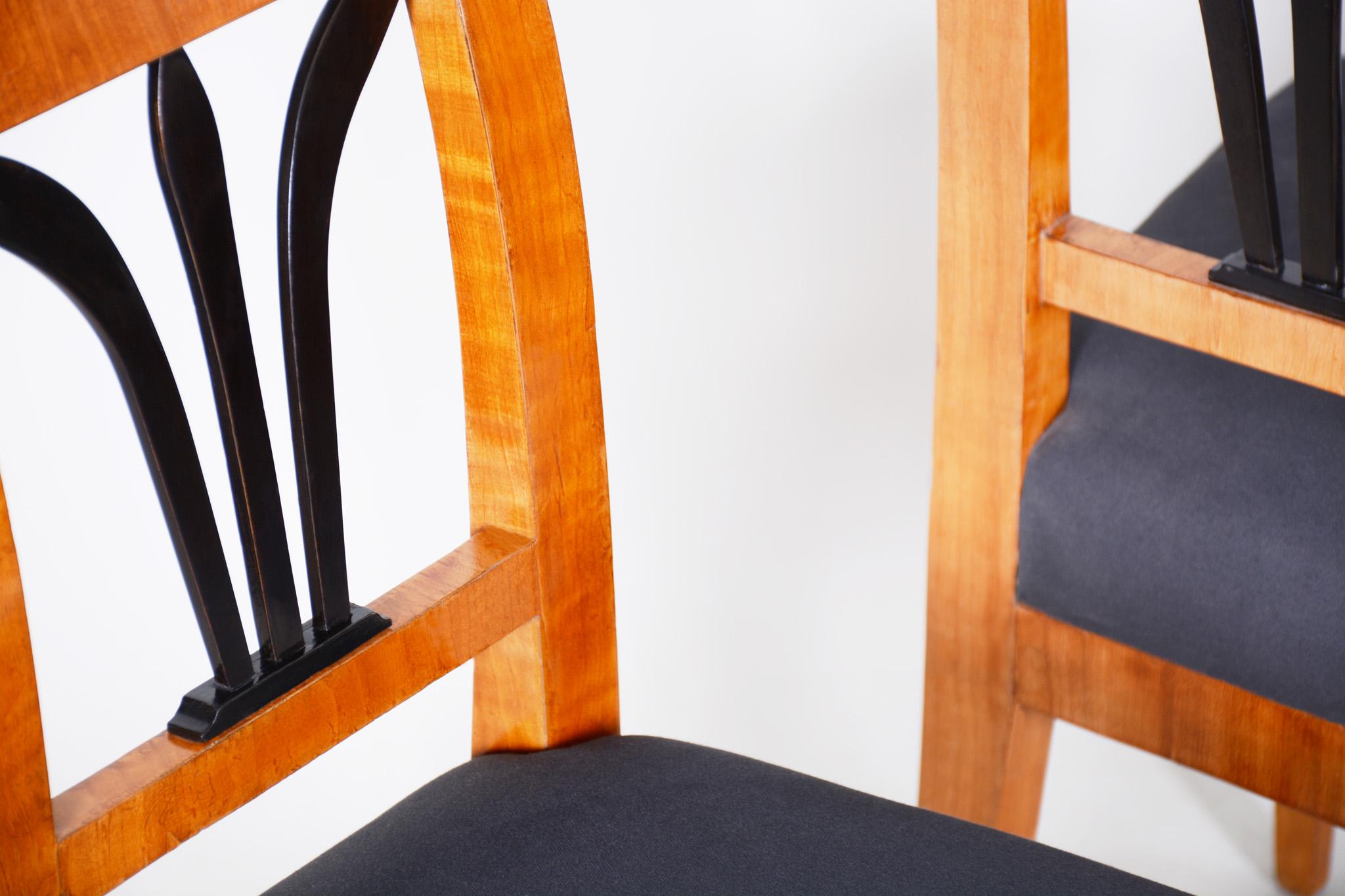 Pair of Biedermeier Dining Chairs Made in Czechia circa 1830s, Restored Cherry For Sale 1