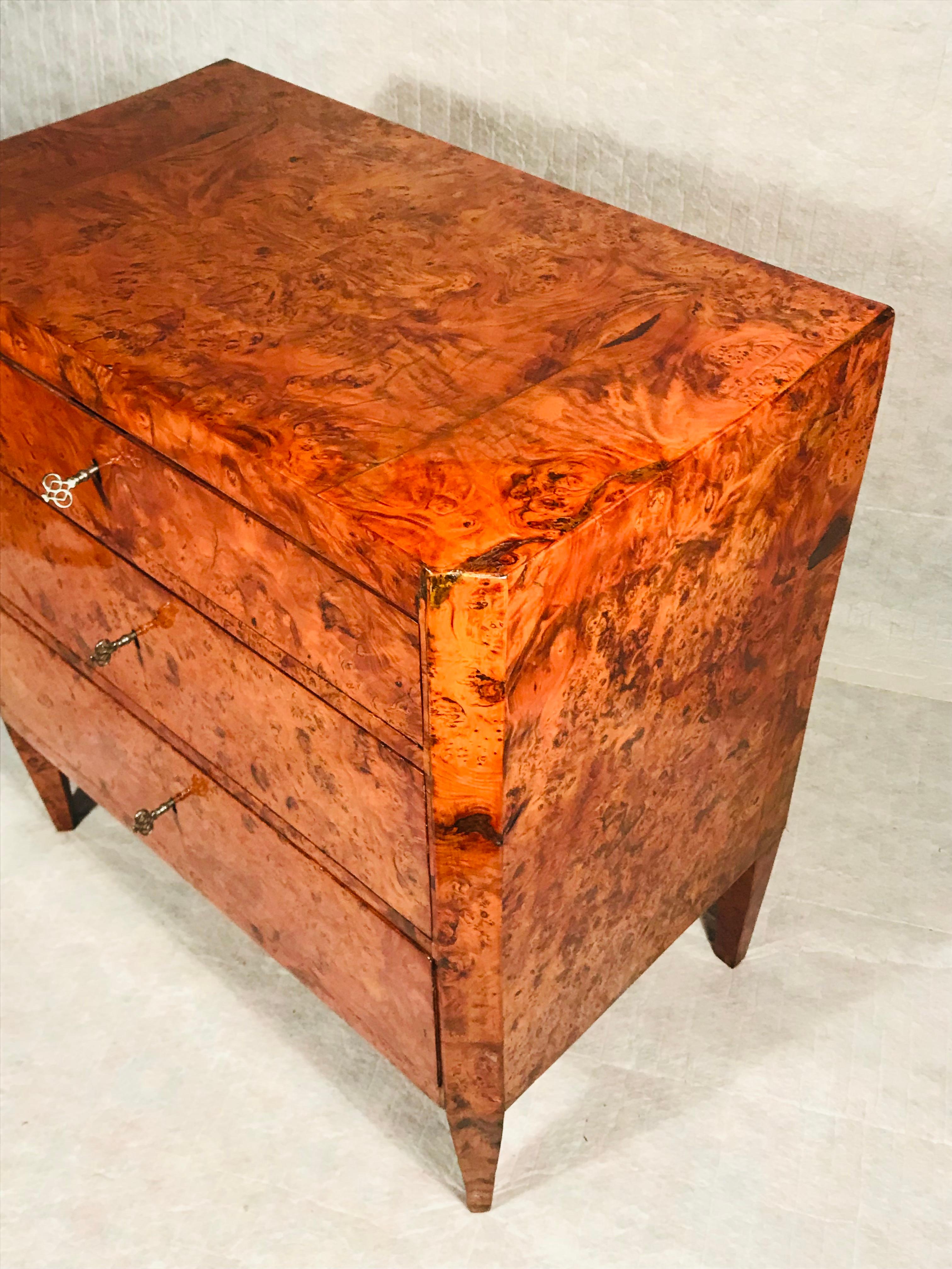 Early 19th Century Pair of Biedermeier Dressers, Germany 1820, Bird'sEye Maple