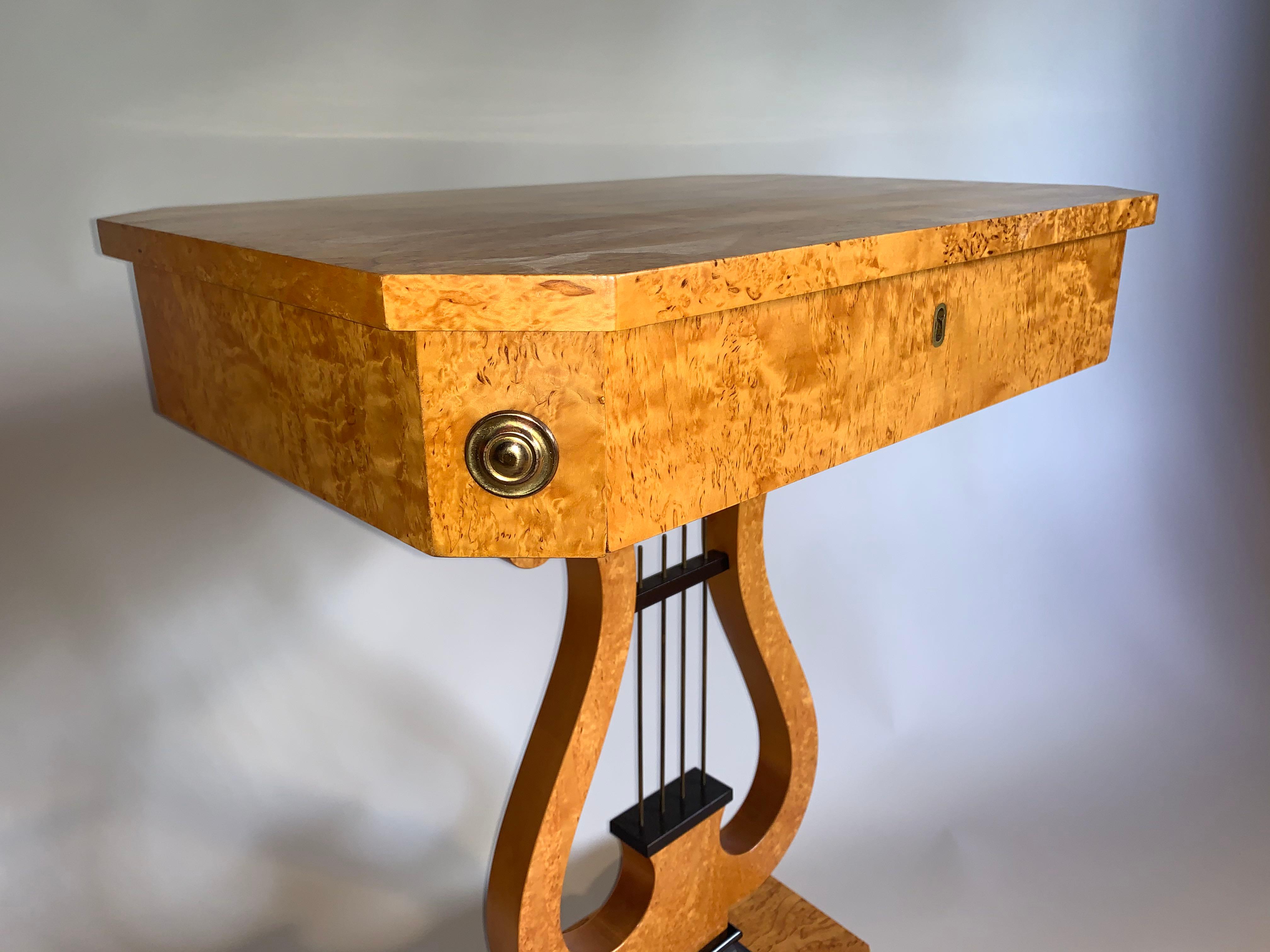 Swedish Pair of Biedermeier Lyre Sewing Tables B239 For Sale