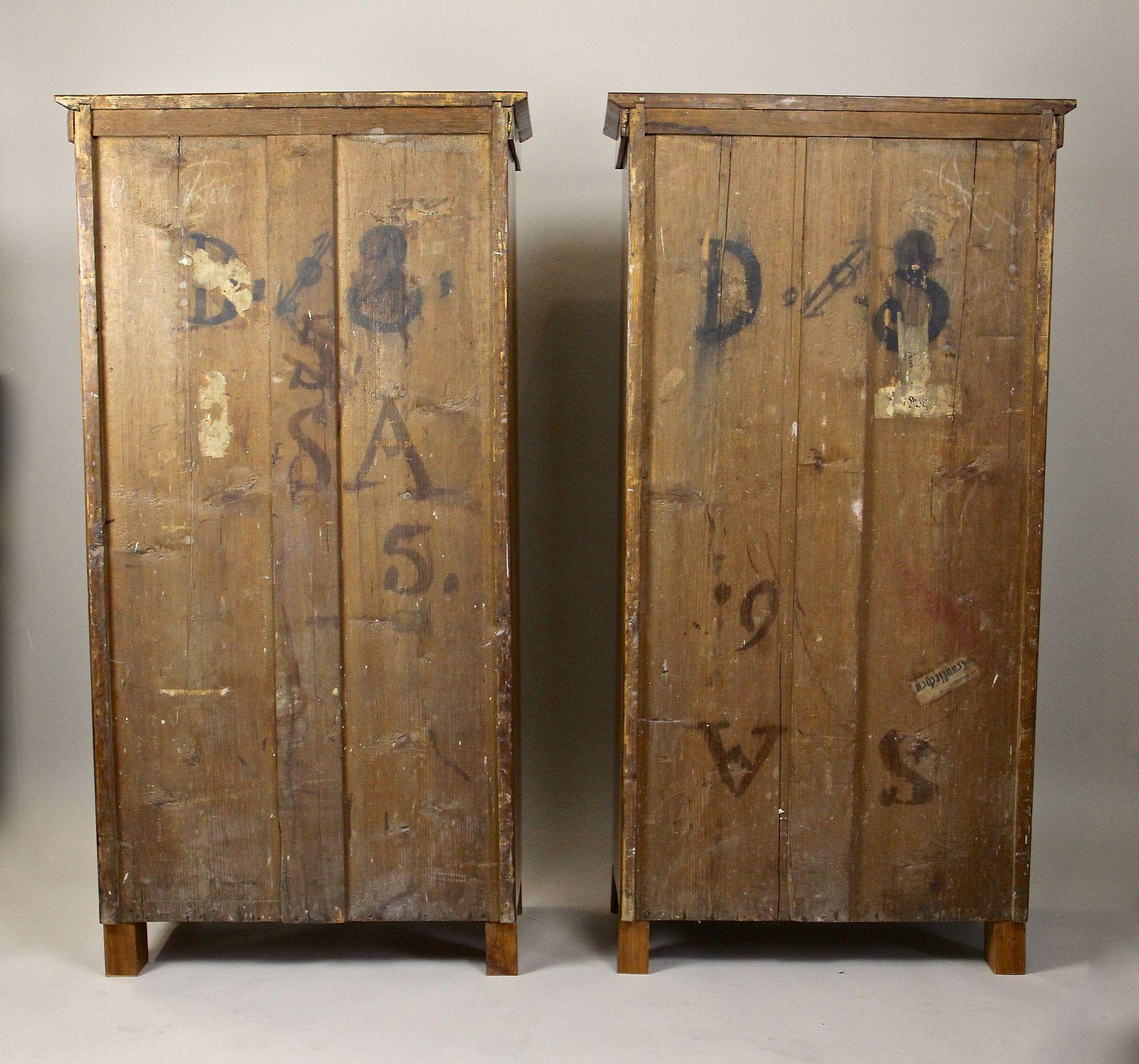 Pair Of Biedermeier Nutwood Cabinets - 19th Century, Austria circa 1830 For Sale 9