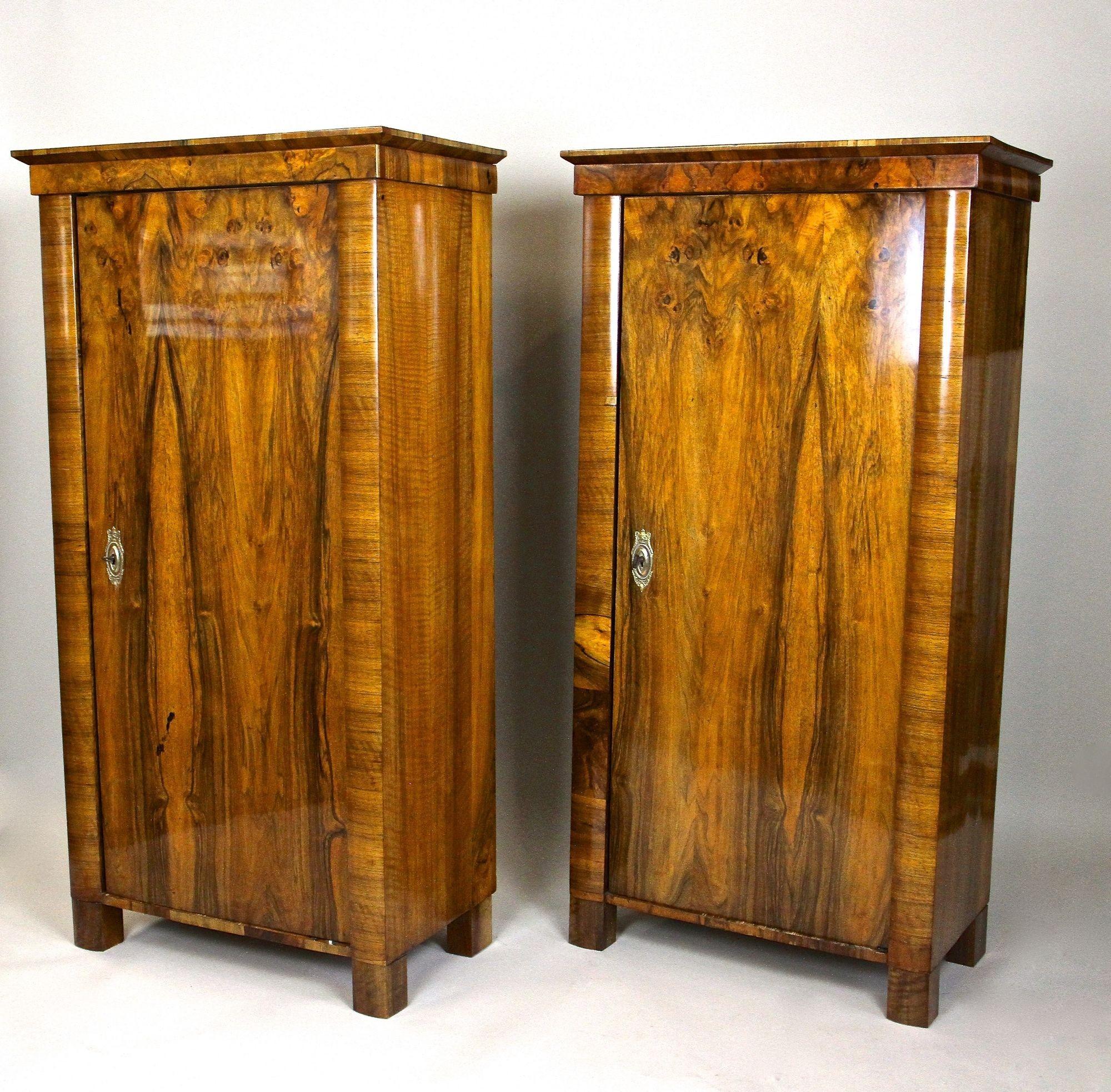 Pair Of Biedermeier Nutwood Cabinets - 19th Century, Austria circa 1830 For Sale 12