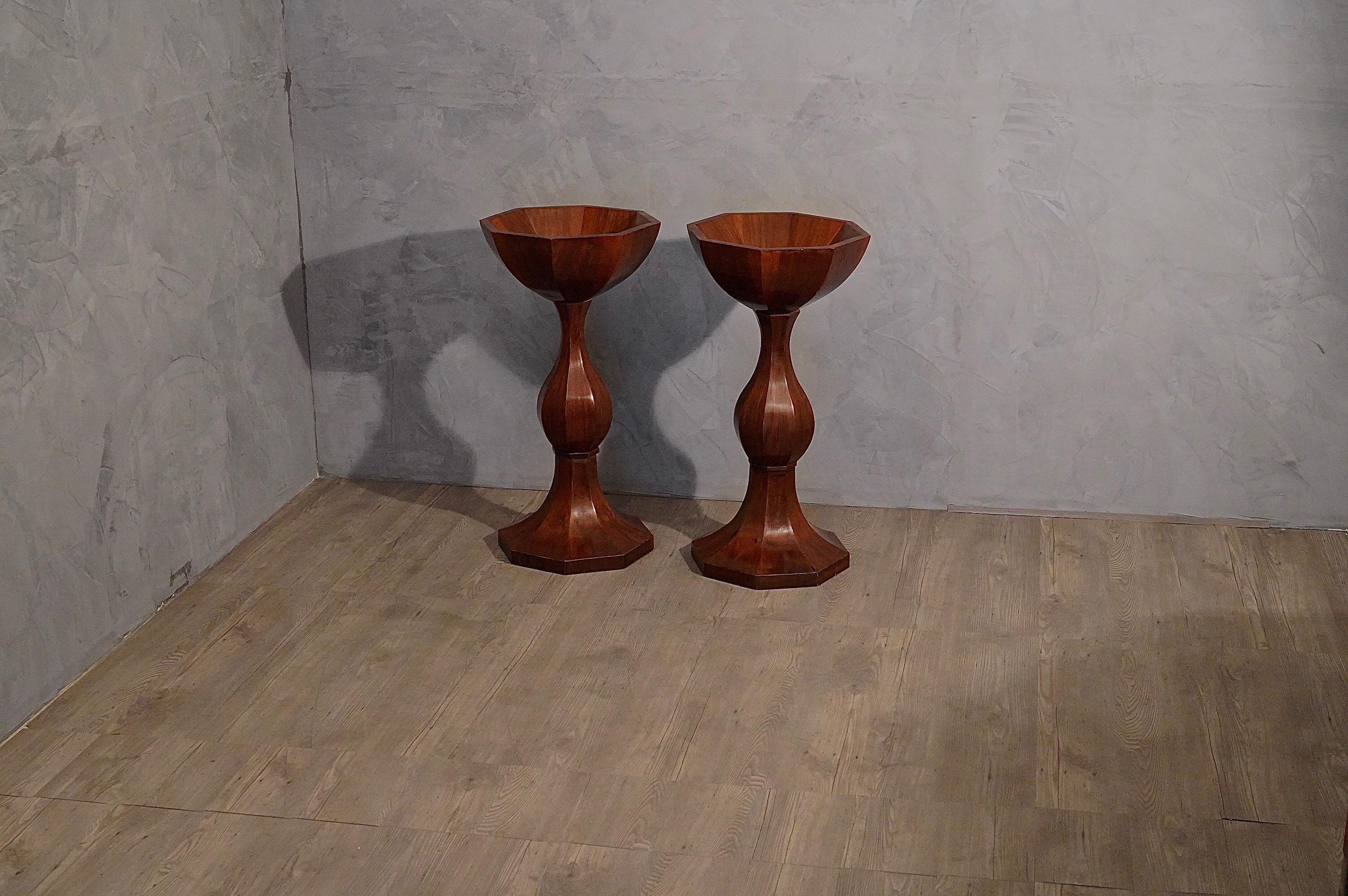 Biedermeier Round Octagonal Walnut Wood Plant Stand, 1830 In Good Condition In Rome, IT