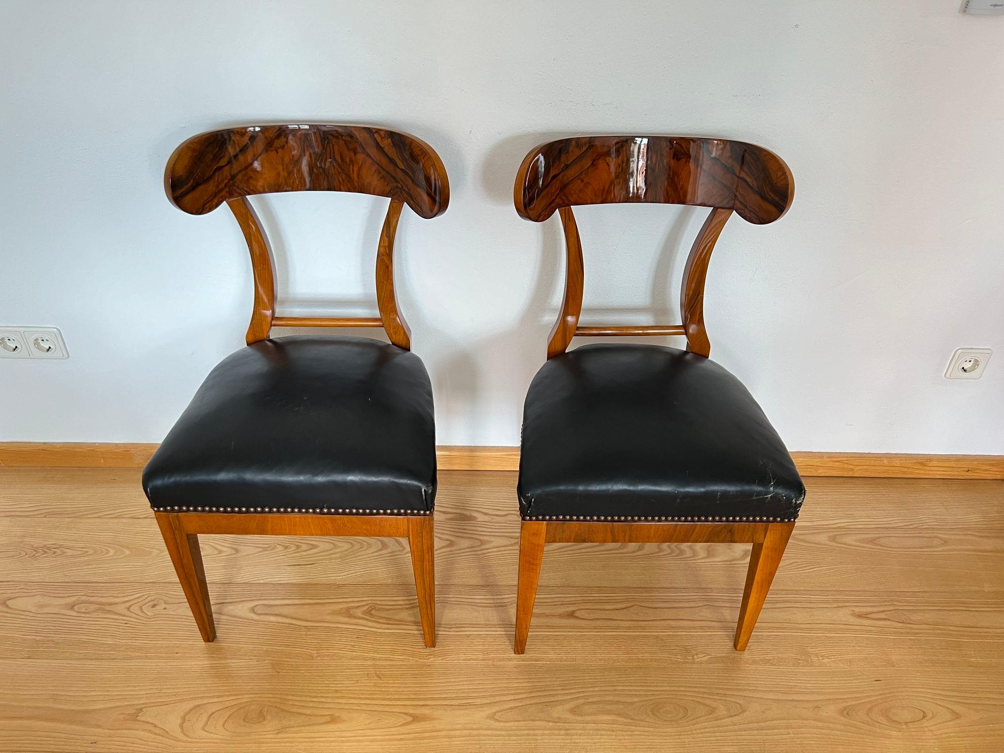 Paire de chaises pelle Biedermeier, noyer, cuir noir, Autriche vers 1820 en vente 4
