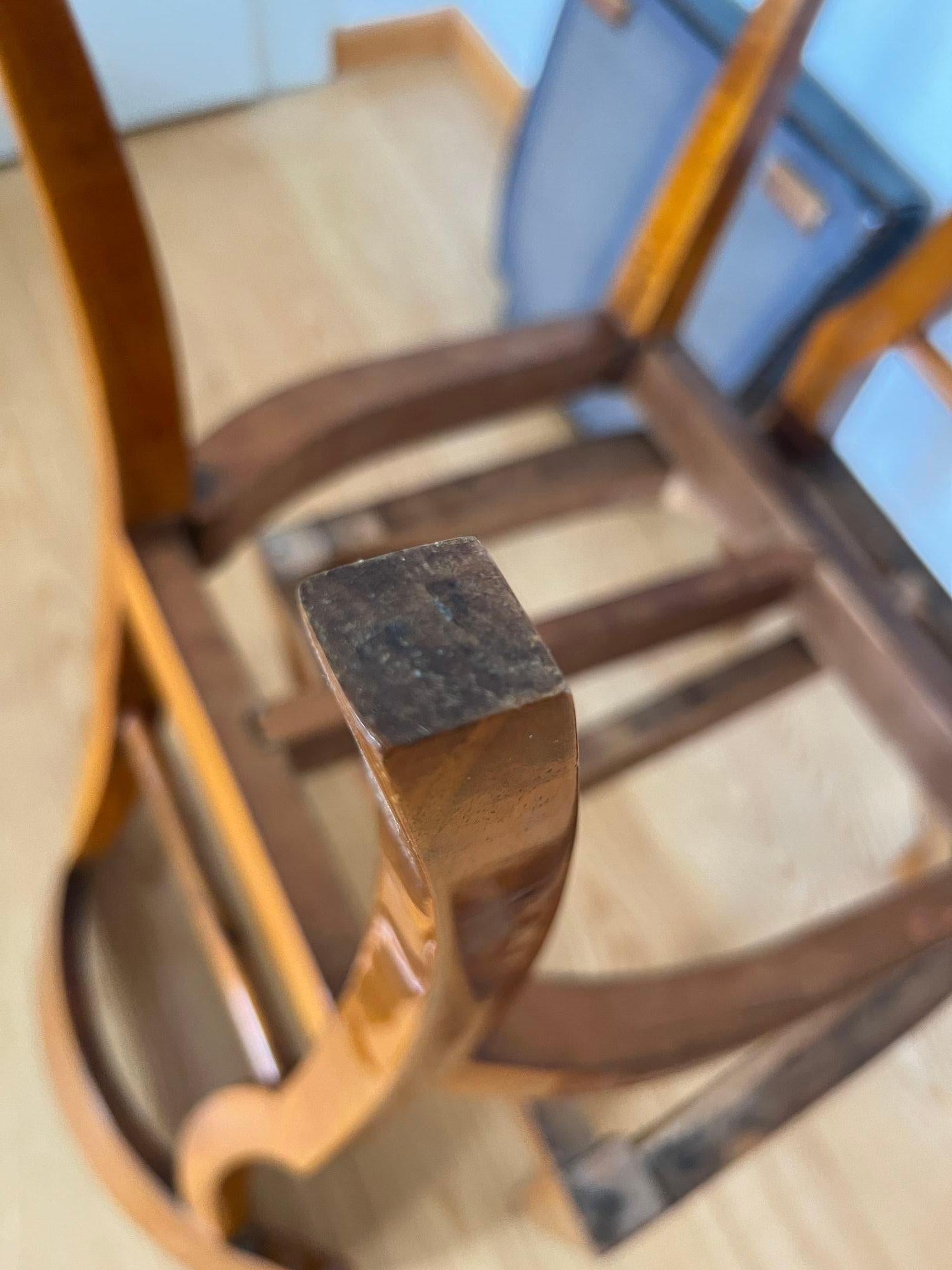 Paire de chaises pelle Biedermeier, noyer, cuir noir, Autriche vers 1820 en vente 12