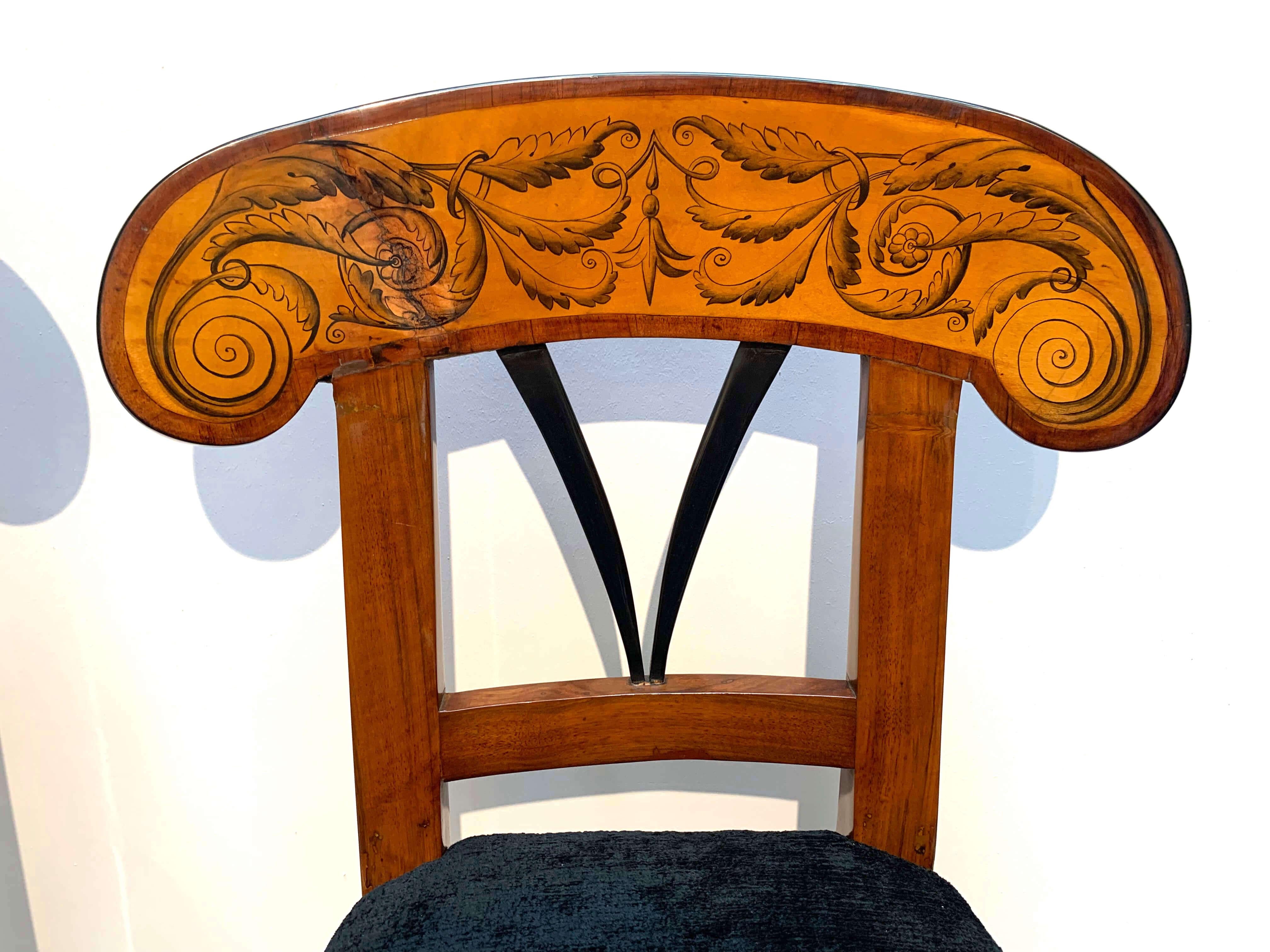 Pair of Biedermeier Shovel Chairs with Ink Painting, Walnut, South German, 1830s For Sale 5