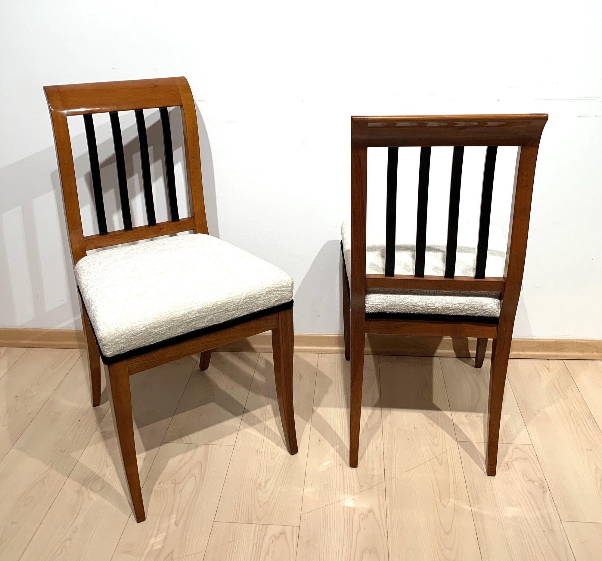 Velvet Pair of Biedermeier Side Chairs, Solid Walnut, Franconia, Germany, circa 1825 For Sale