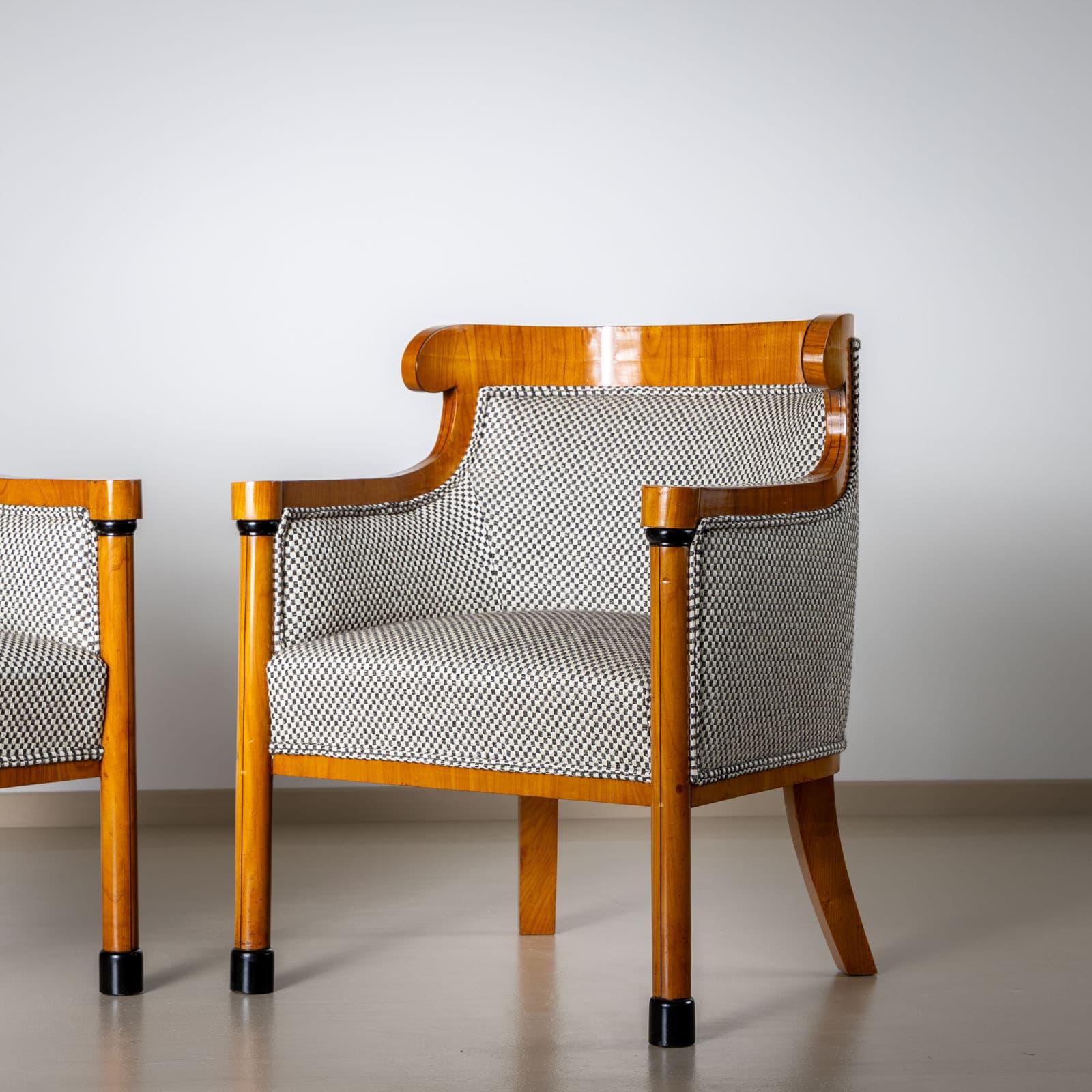 Tessuto Coppia di poltrone in stile Biedermeier, fine XIX secolo in vendita