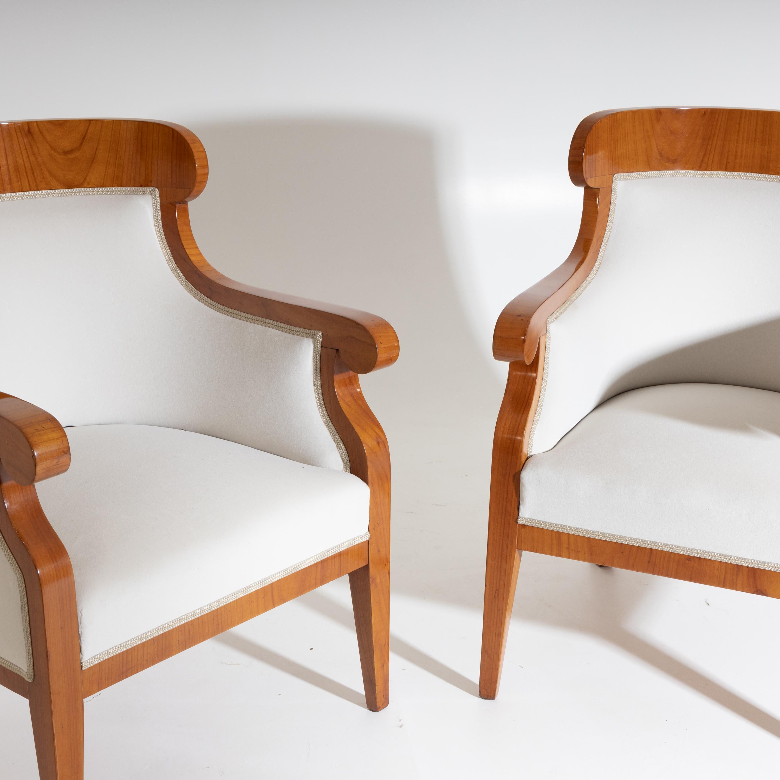 Paar Bergère-Stühle im Biedermeier-Stil aus Kirschholz:: Deutschland:: Ende 19 (Kirsche)